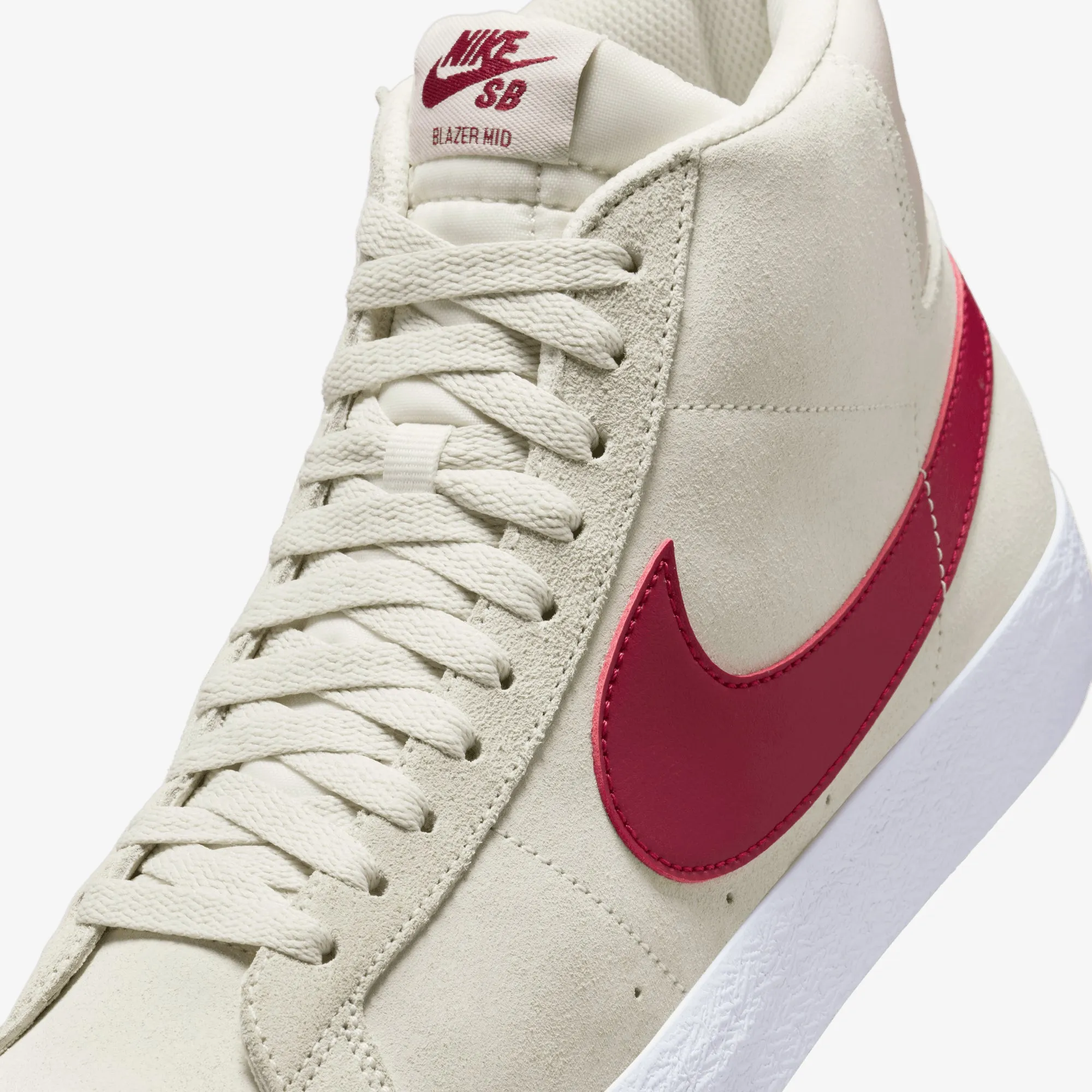 Cushioned Feel Nike | SB ZOOM BLAZER MID { PALE IVORY/NOBLE RED-SILT RED-WHITE