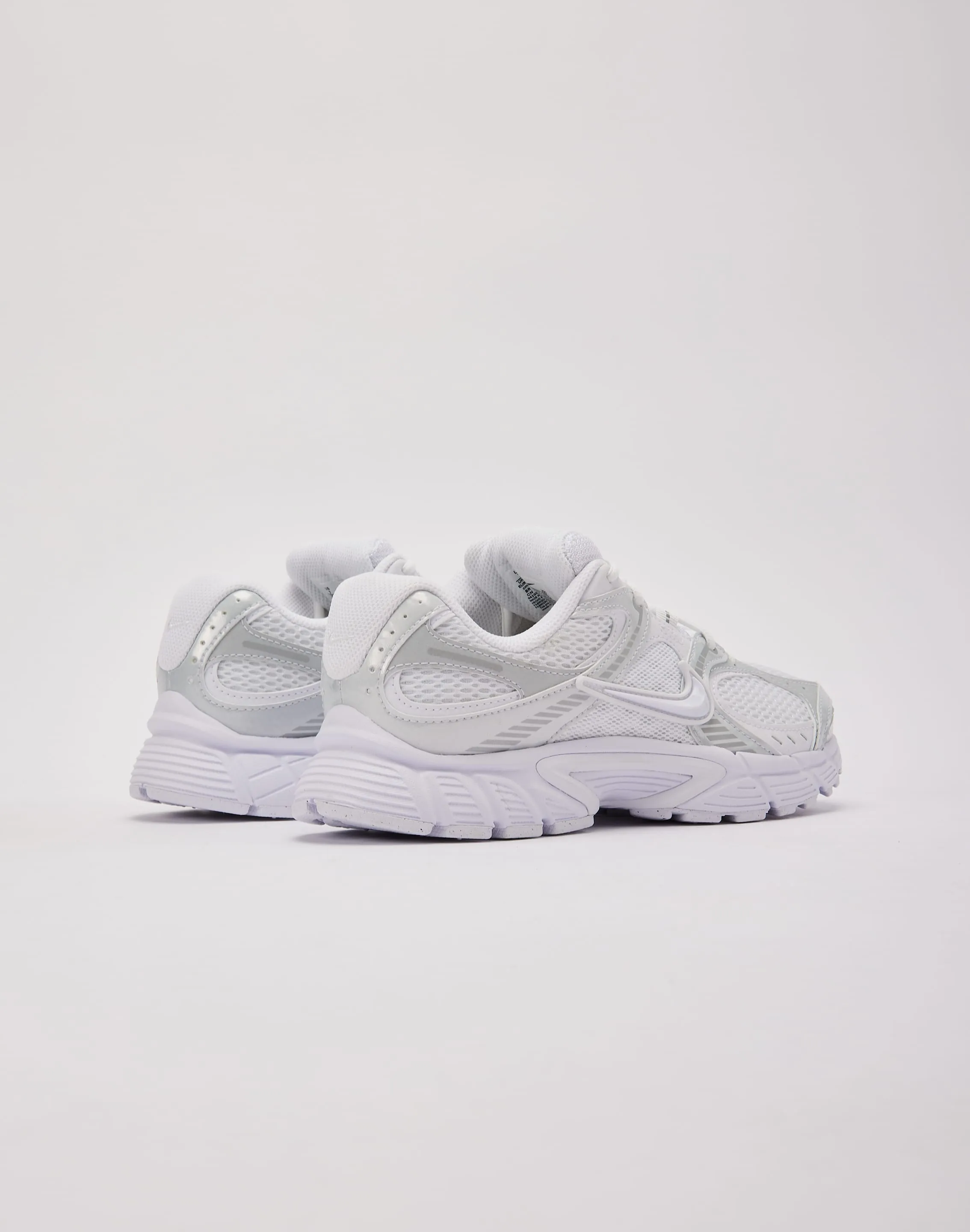 easy - to - wear shoes Nike V5 RNR