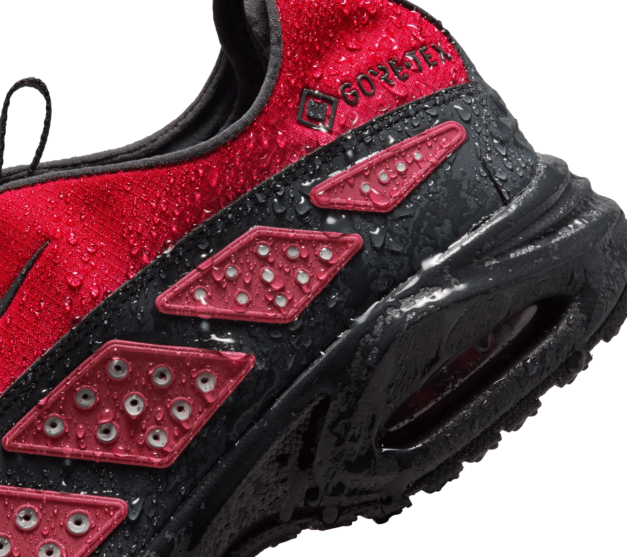 Unbeatable comfort platform W Nike Air Max SNDR GTX "Hyper Crimson"