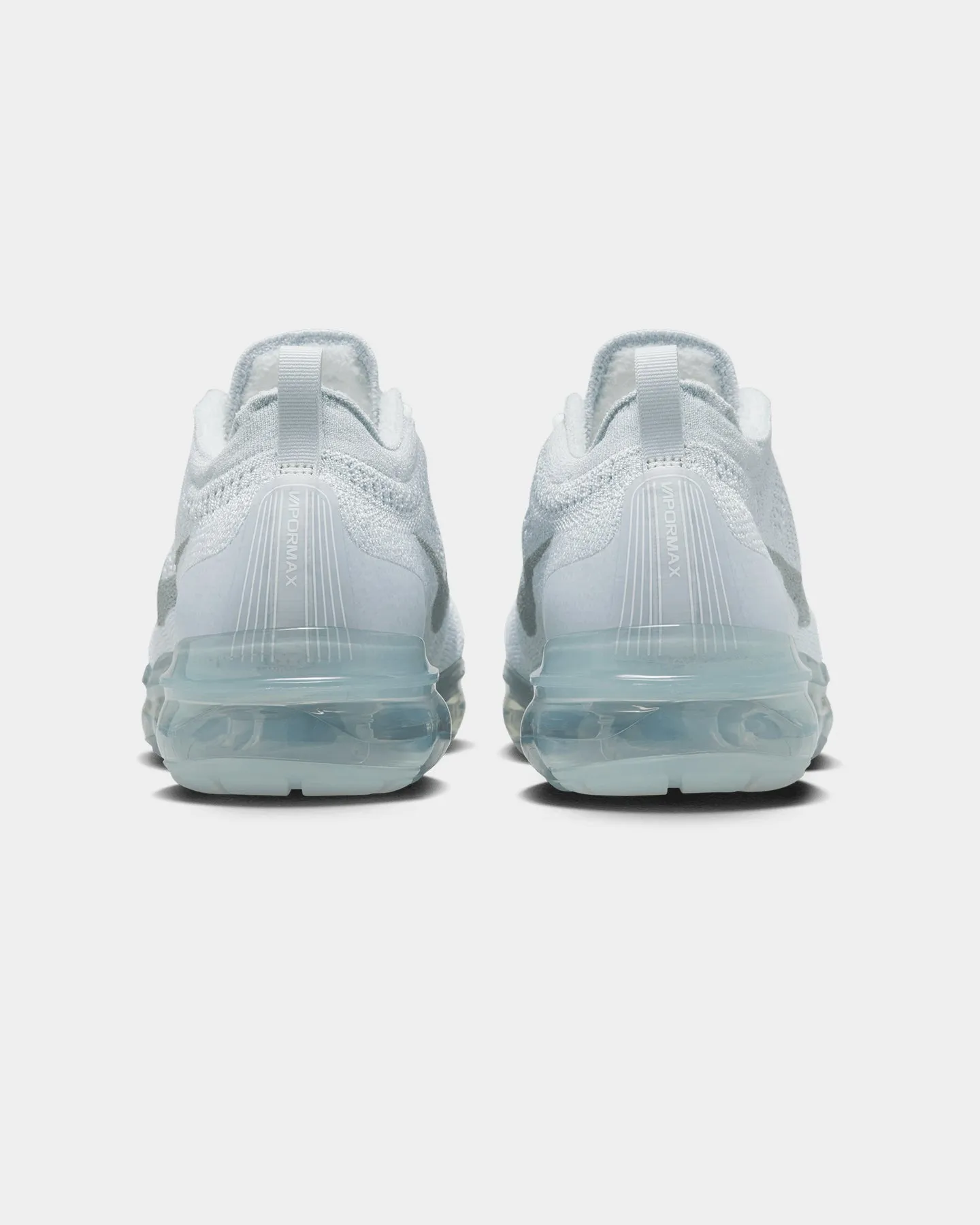 Indoor Nike Air VaporMax 2023 Flyknit Pure Platinum/White