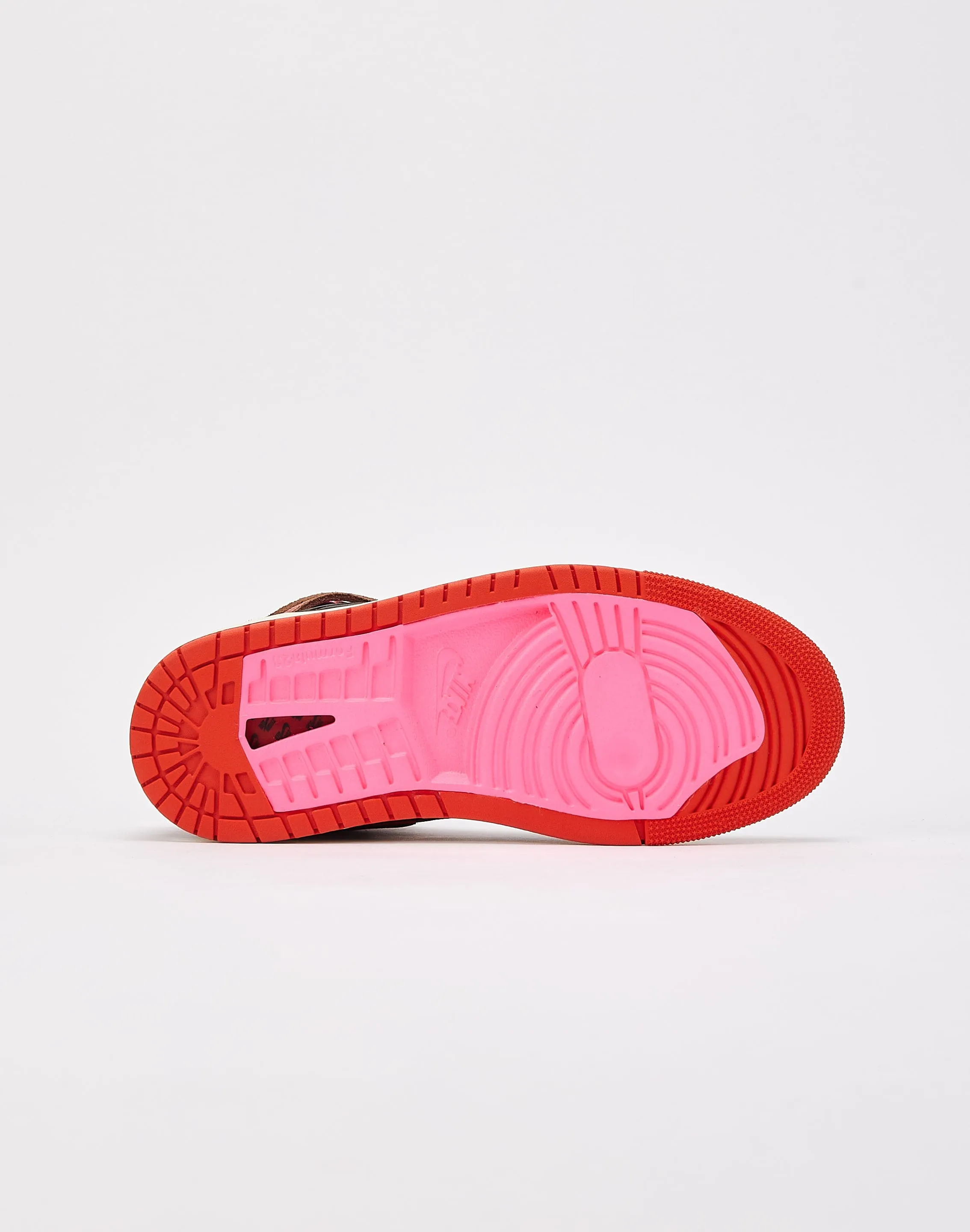 Strategic Traction Pattern Fast Footwork Jordan Air Jordan 1 High Zoom CMFT 2