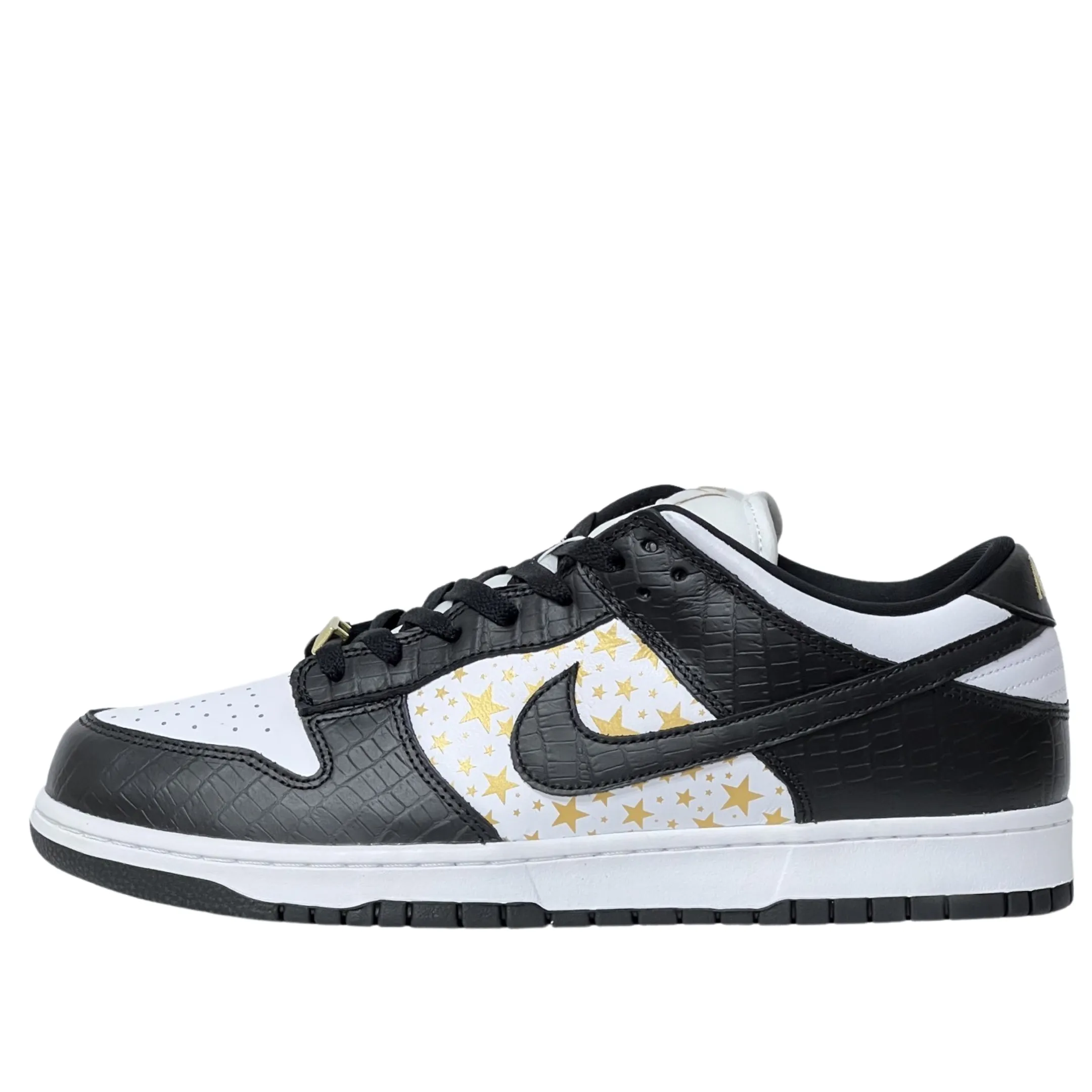 Nike SB Dunk Low Supreme Stars Black Durable Support