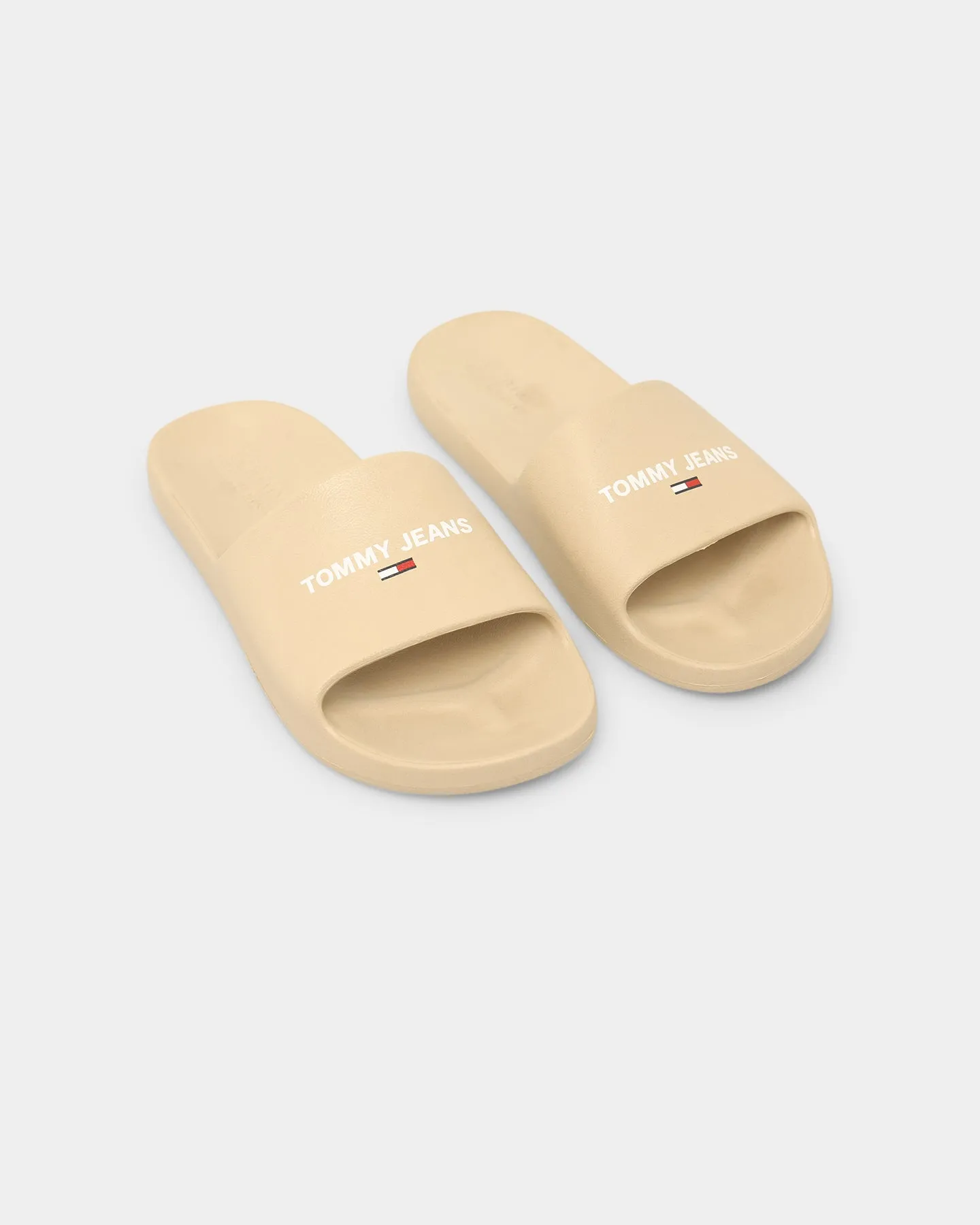Tommy Jeans Essential Pool Slide Savannah Sand Flexibility