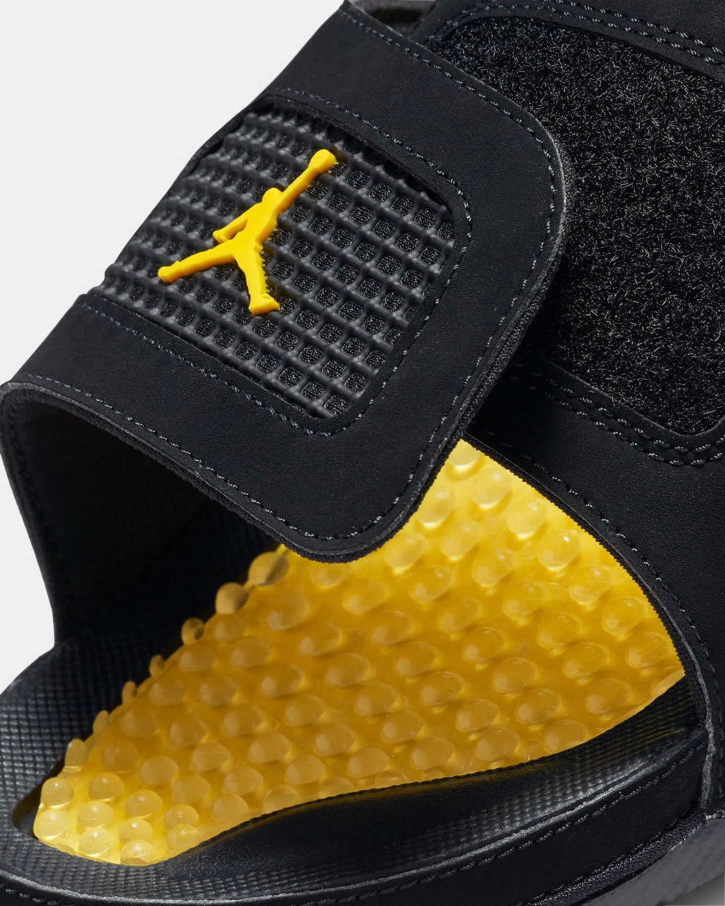 Jordan Hydro 4 Retro Black/Tour Yellow Hiking Mood Celebrity Vibe