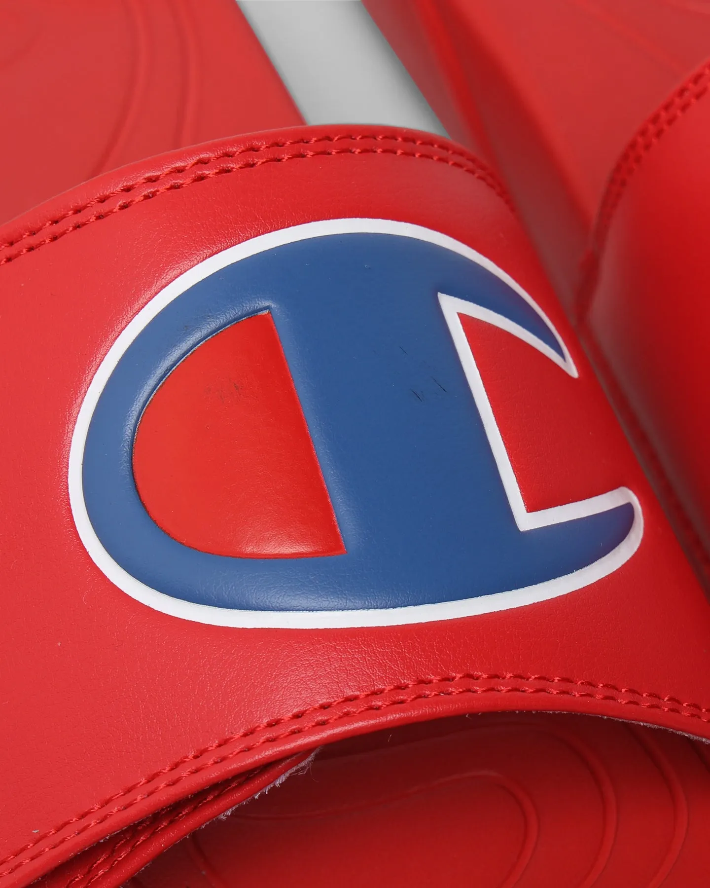 Airport Easy Champion Mega V Classic Slide Scarlet