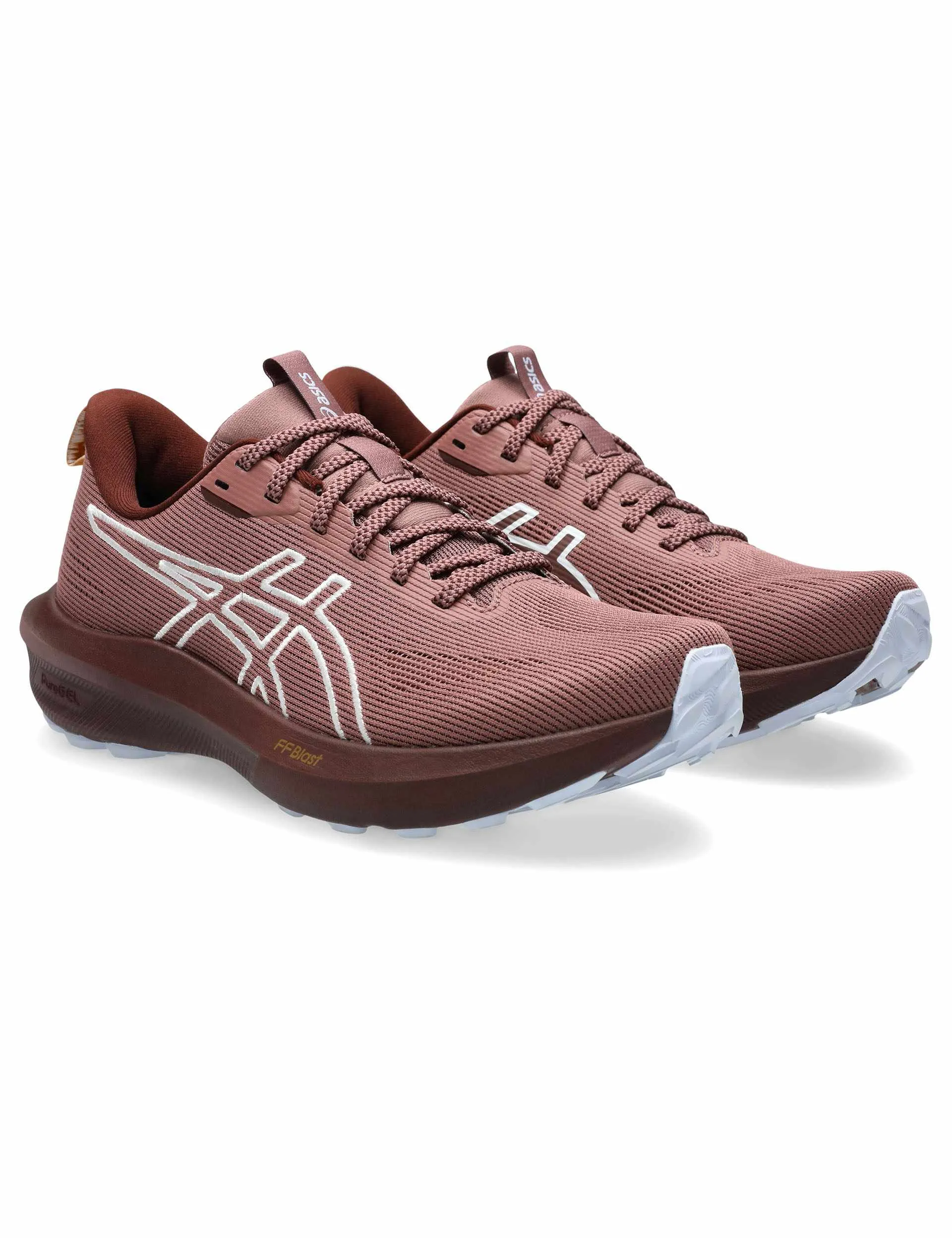 GT-1000 14 TR - Nature Bathing/Rubble Red running in a polar area arctic - themed running option