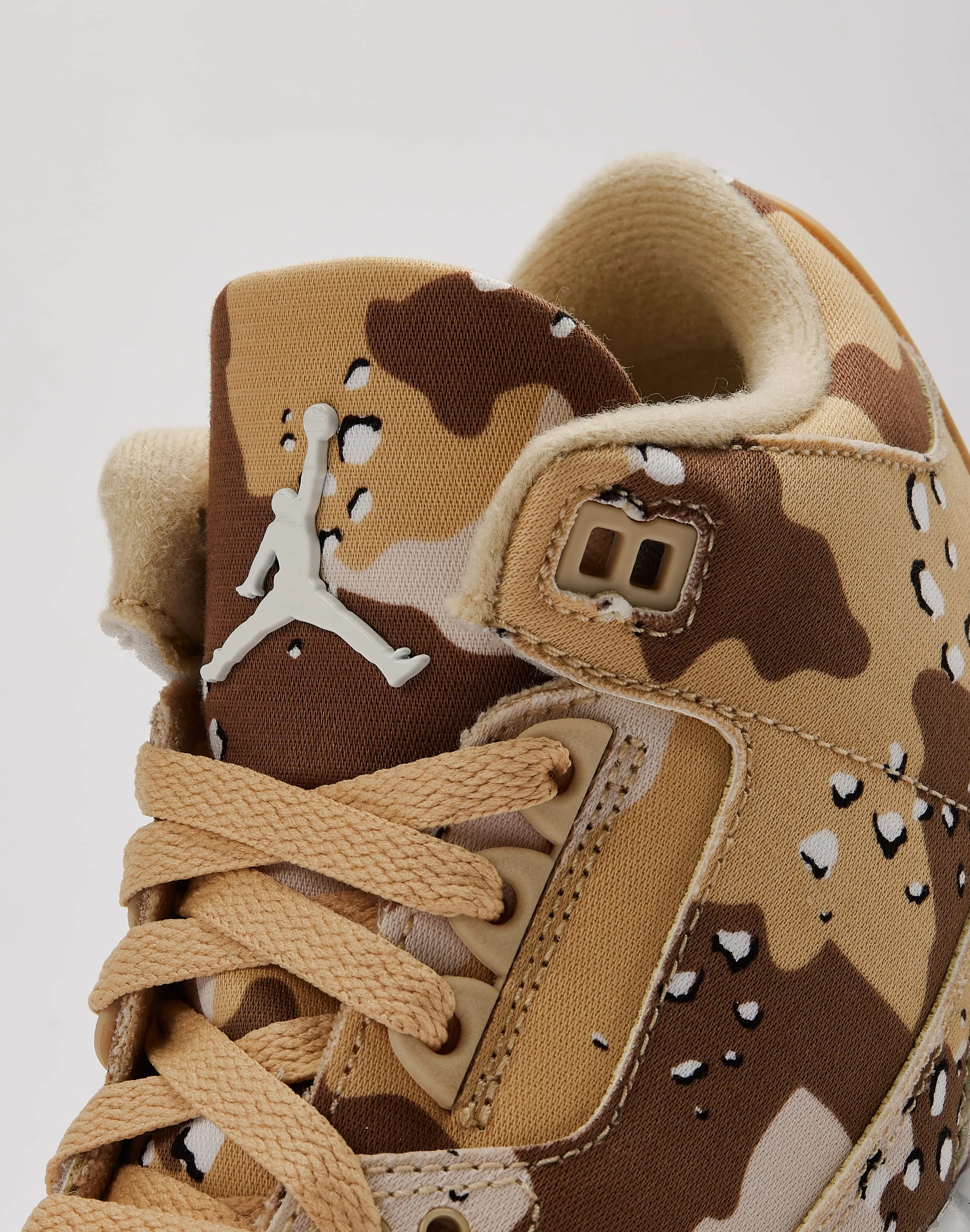 Jordan Air Jordan 3 Retro 'Desert Camo' Thermal Regulating Layer