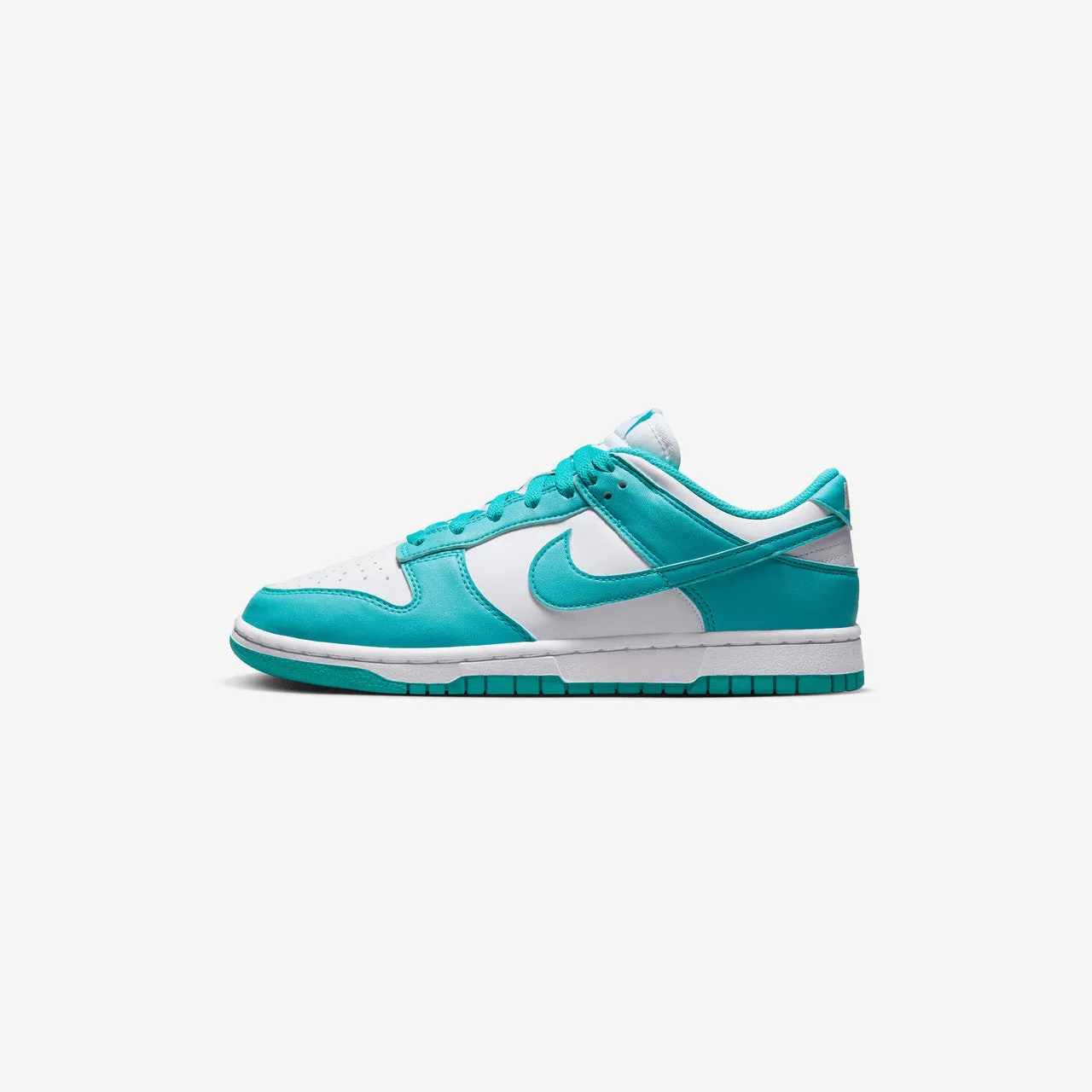 Wmns Dunk Low reinforced construction