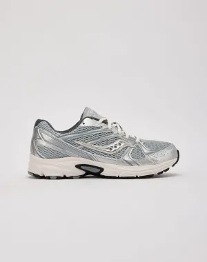 Saucony Ride Millennium foot - alignment running shoes concrete running footwear