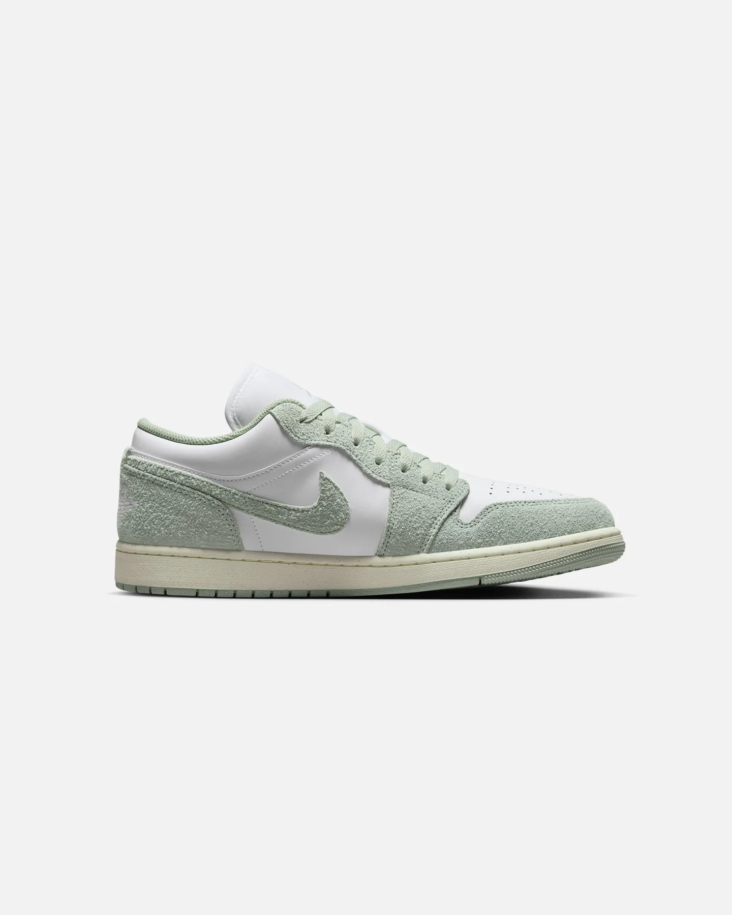 Jordan Air Jordan 1 Low SE "Seafoam" White/Seafoam Ergonomic Design