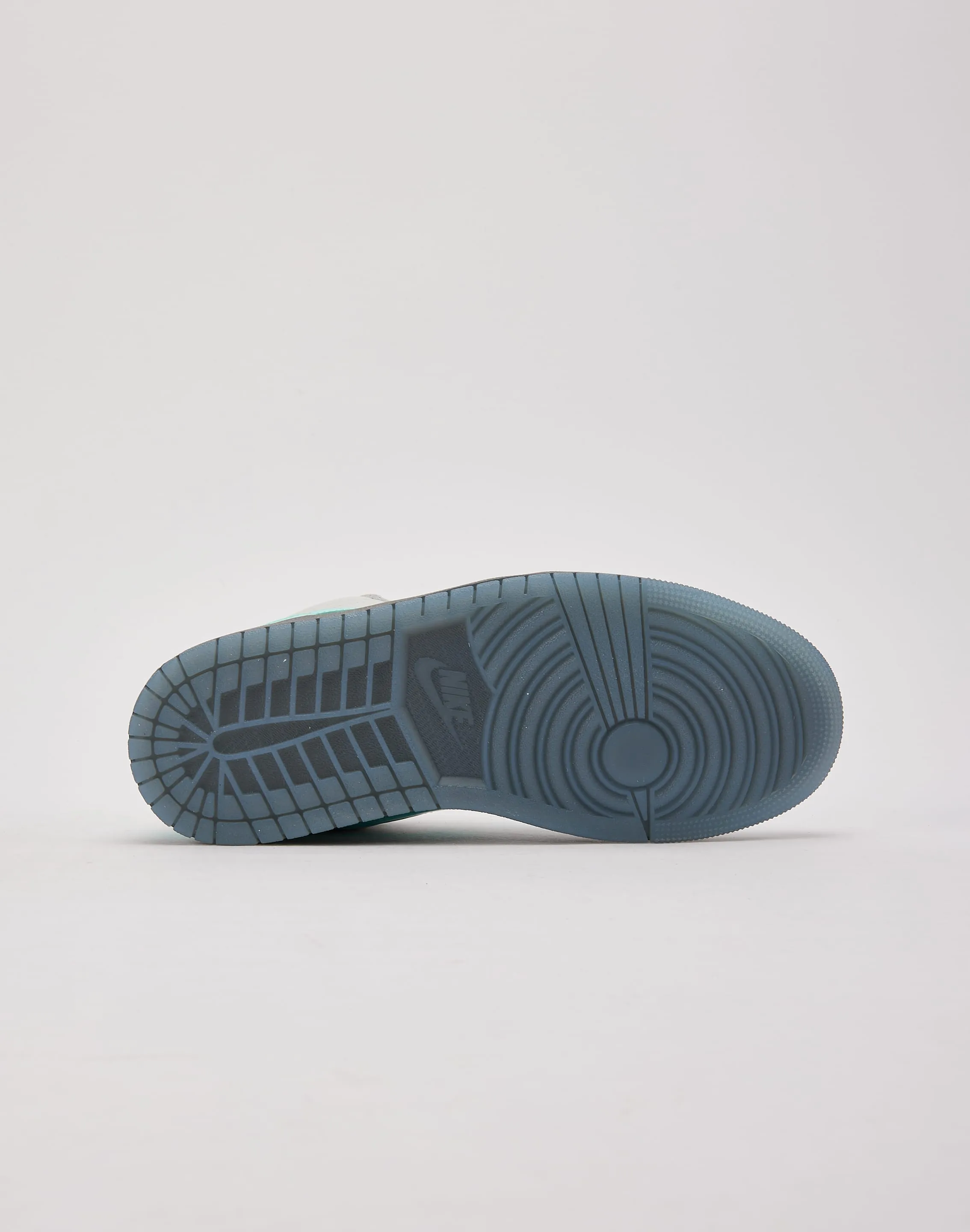 Adaptive Lateral Support Hexagonal Traction Nodes Jordan Air Jordan 1 Low SE