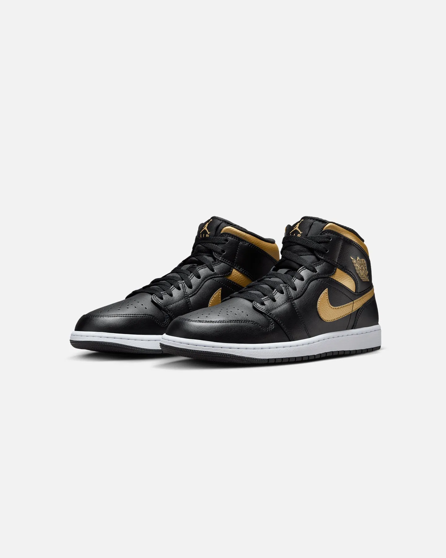 Jordan Air Jordan 1 Mid "Metallic Gold" Black/Metallic Foot Glow Comfortable Design
