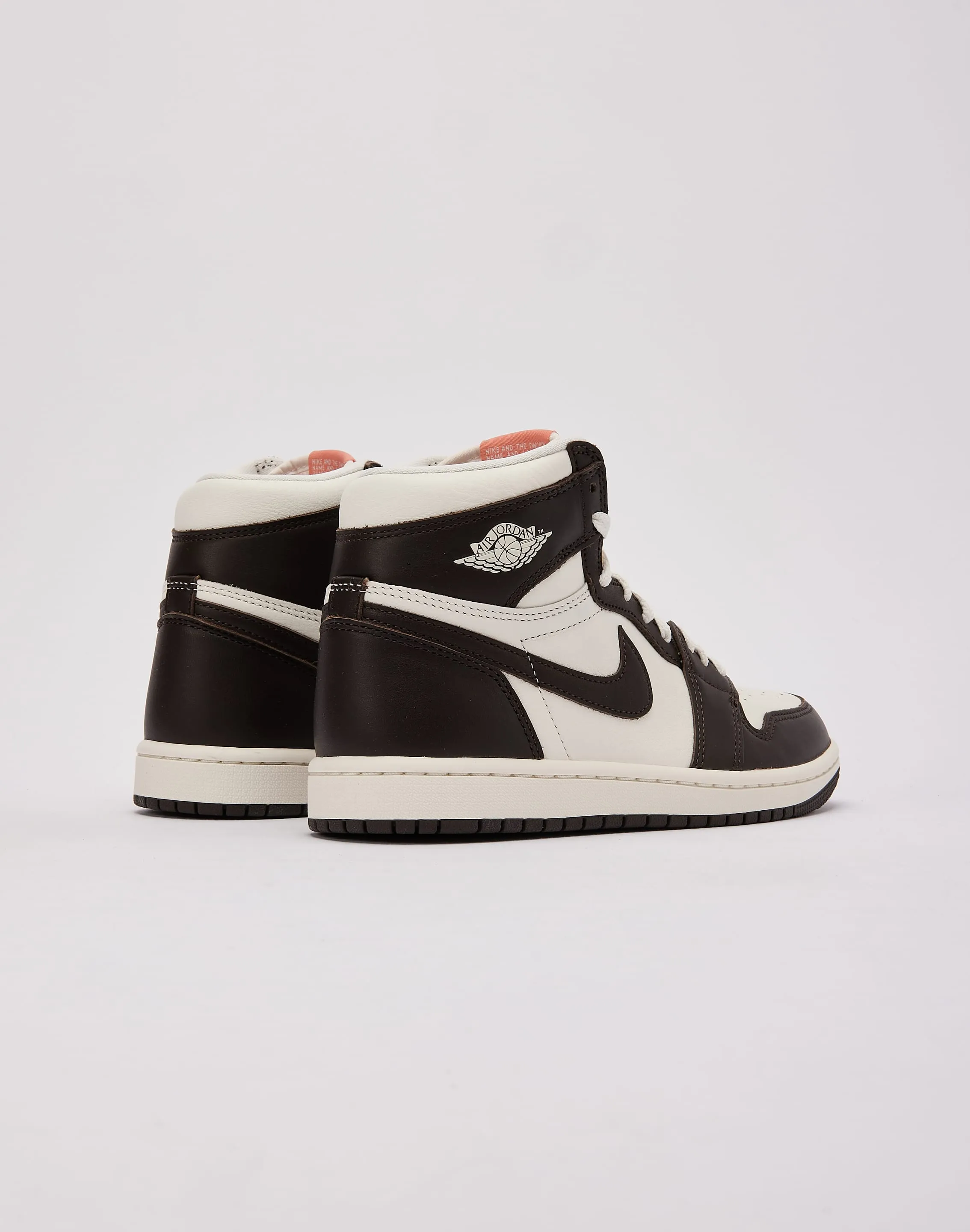 High Jump Hyper Elastic Foam Jordan Air Jordan 1 Retro High OG 'Baroque Brown'