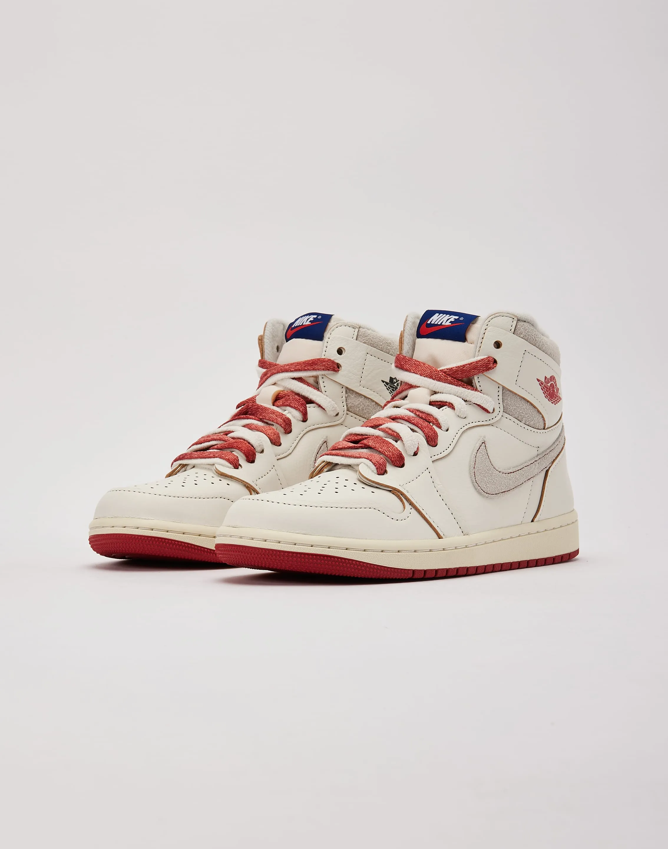 Multi Directional Flex Grooves Max Traction Jordan Air Jordan 1 Retro High OG 'Cinnabar'