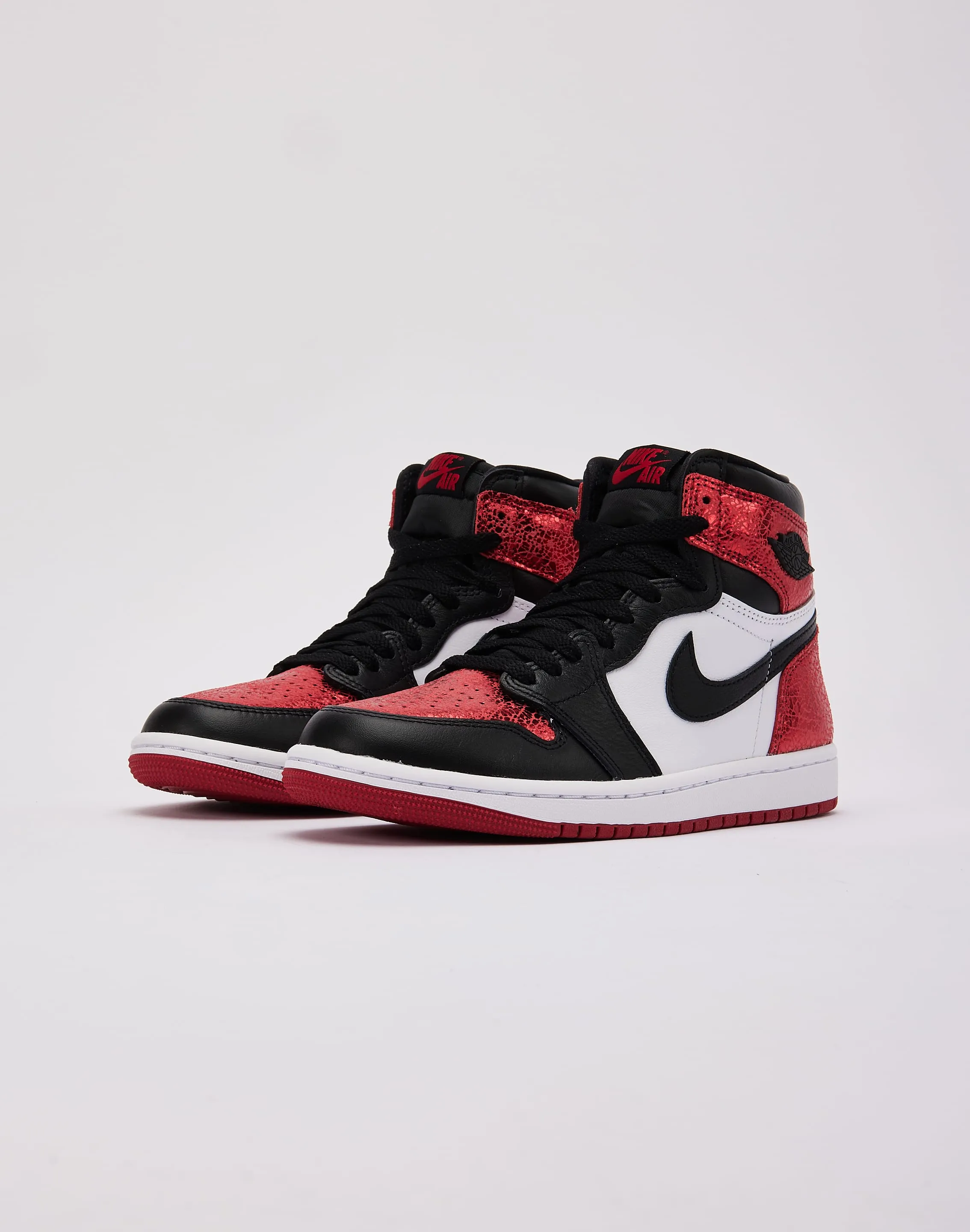 Jordan Air Jordan 1 Retro High OG 'Ruby' Orthopedic Footbed Unibody Upper Construction