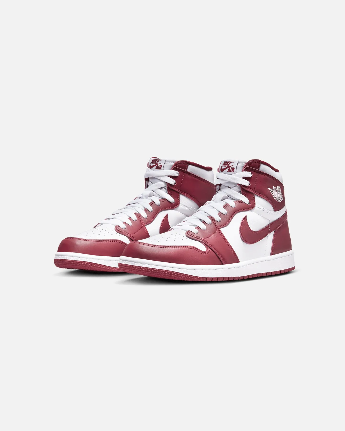 Jordan Air Jordan 1 Retro High OG White/Team Red Feather Light Travel Enthusiasts Street Edge