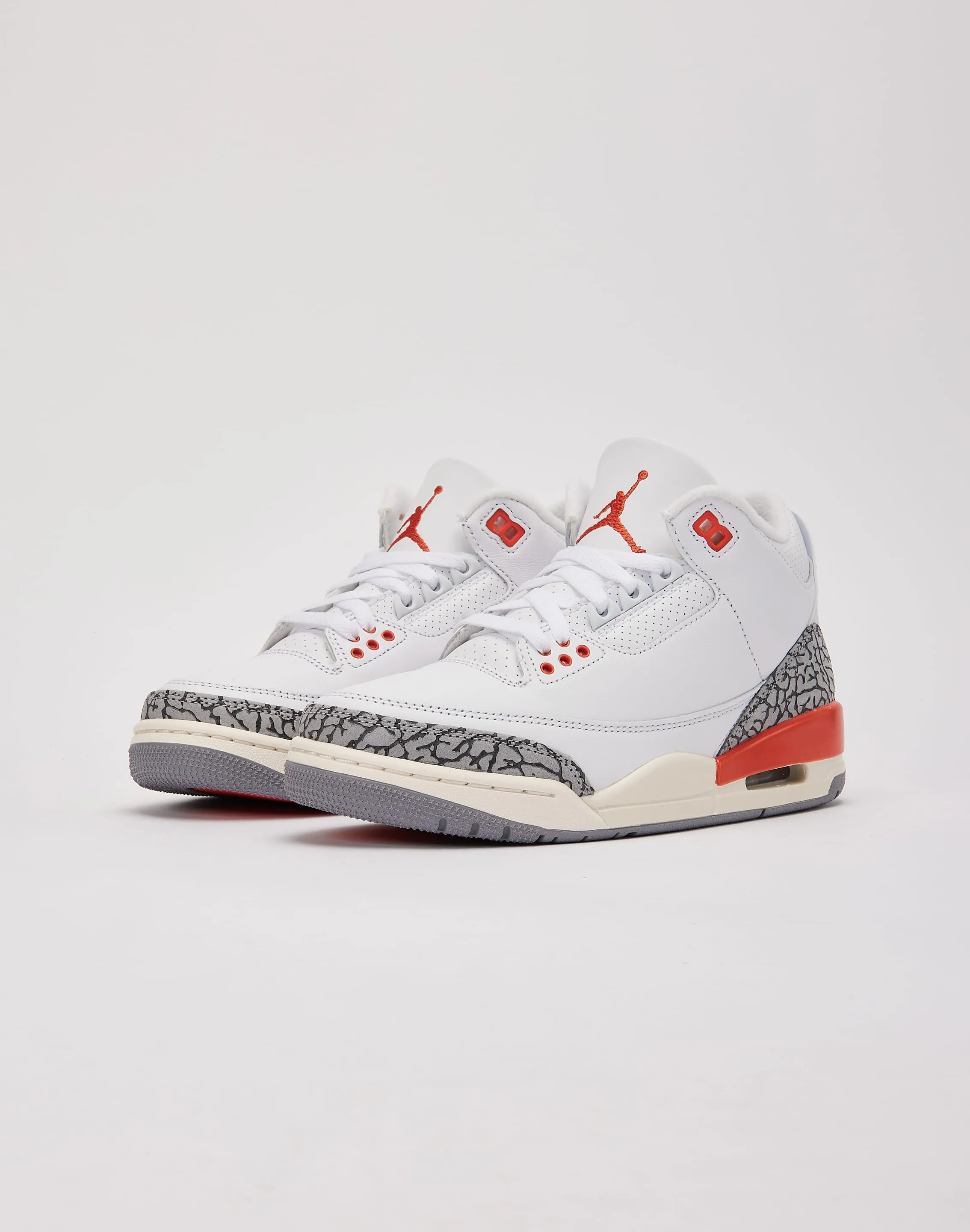 Jordan Air Jordan 3 Retro 'Georgia Peach' Rotational Stability Plate Arch contour