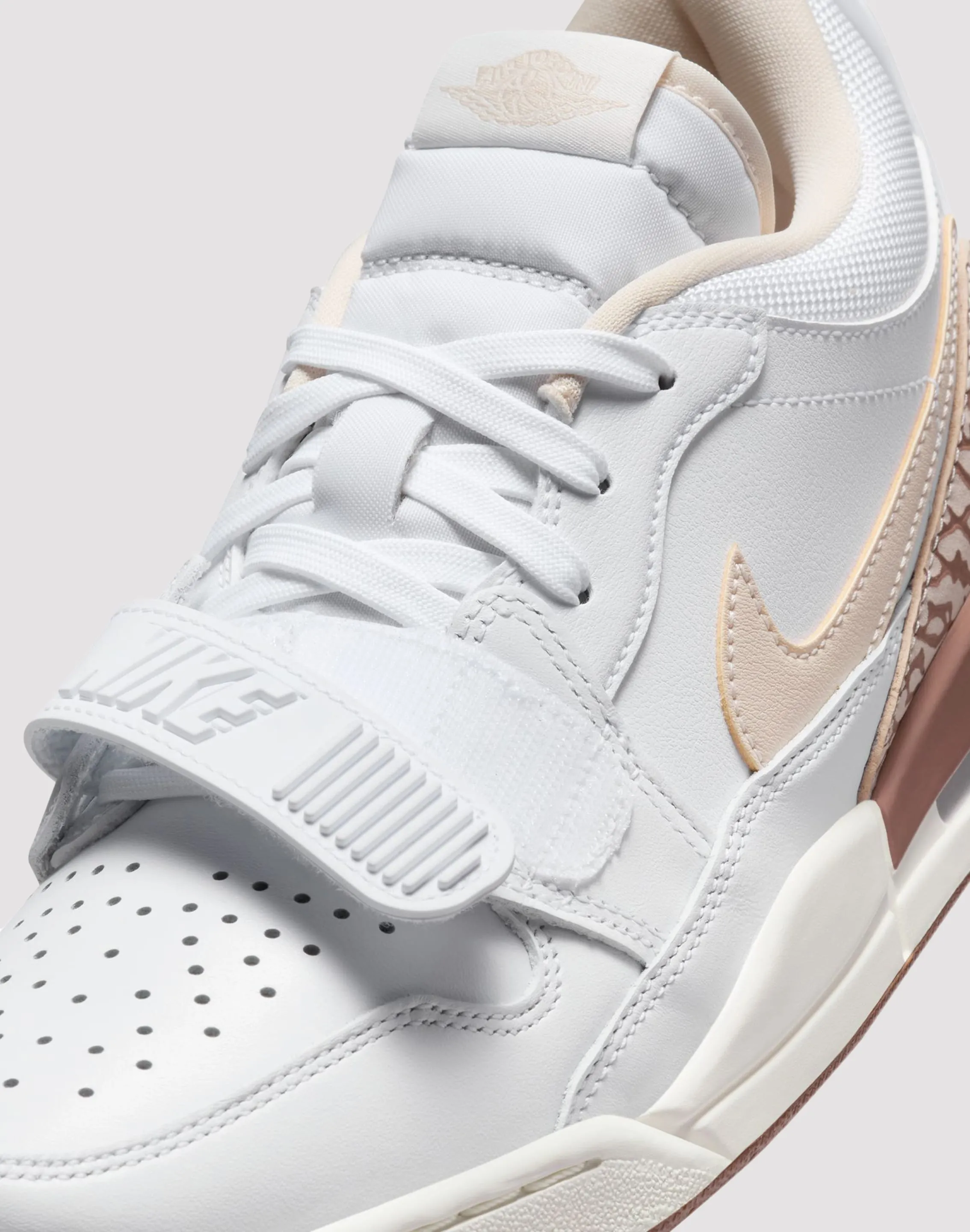 Jordan Legacy 312 Low White/Legend Lt Brown/Archaeo Brown/Sail SoftInterior