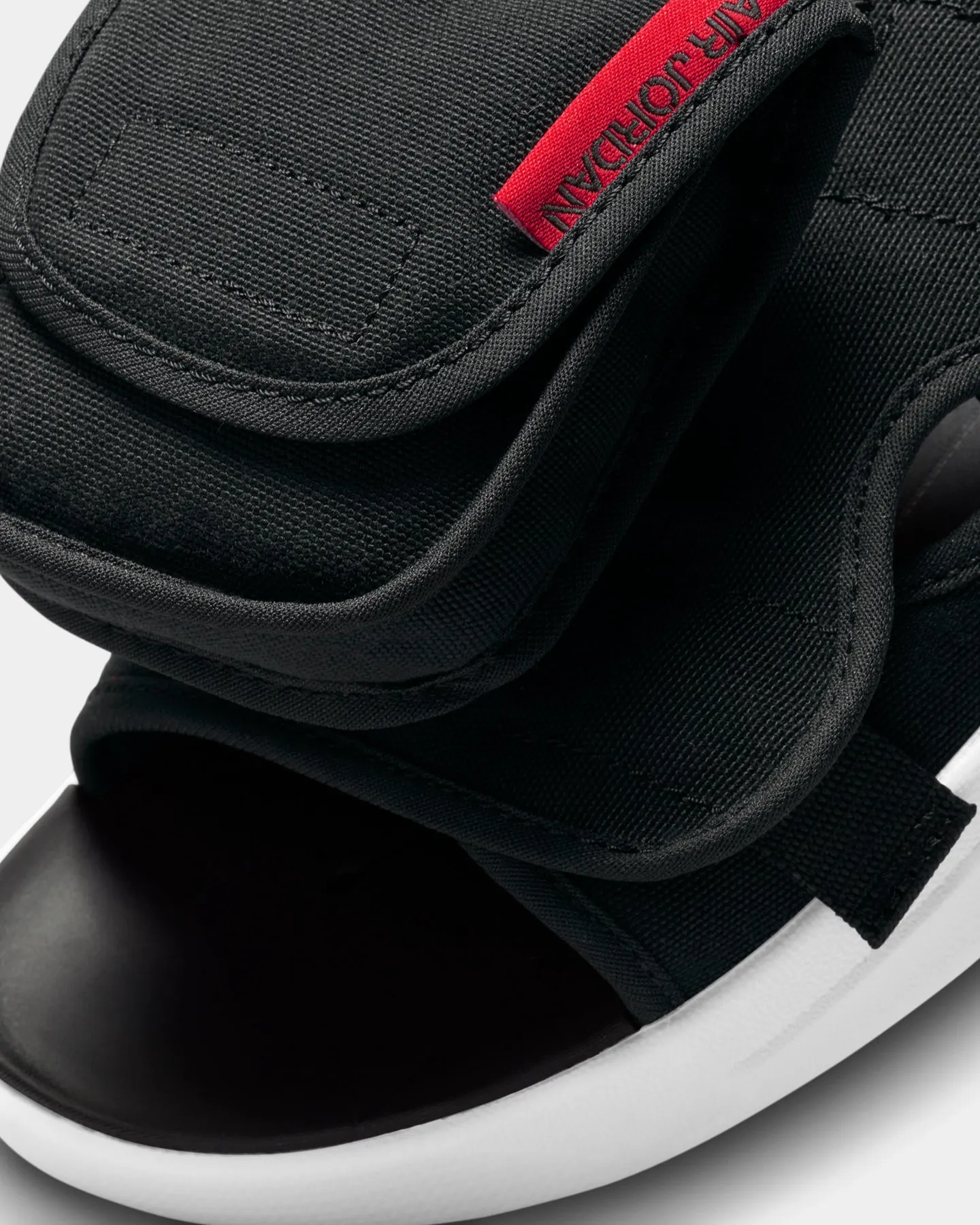 Jordan LS Slides Black/University Red Bright tone
