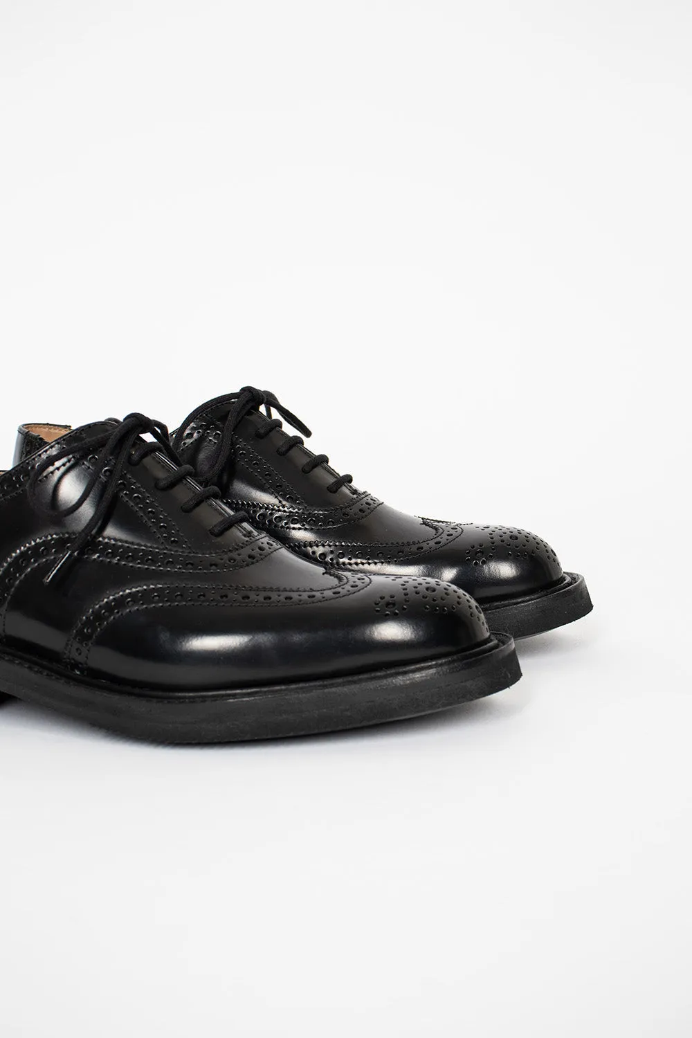 Easy Wear Dynamic Edge Kara Bookbinder Brogue Black