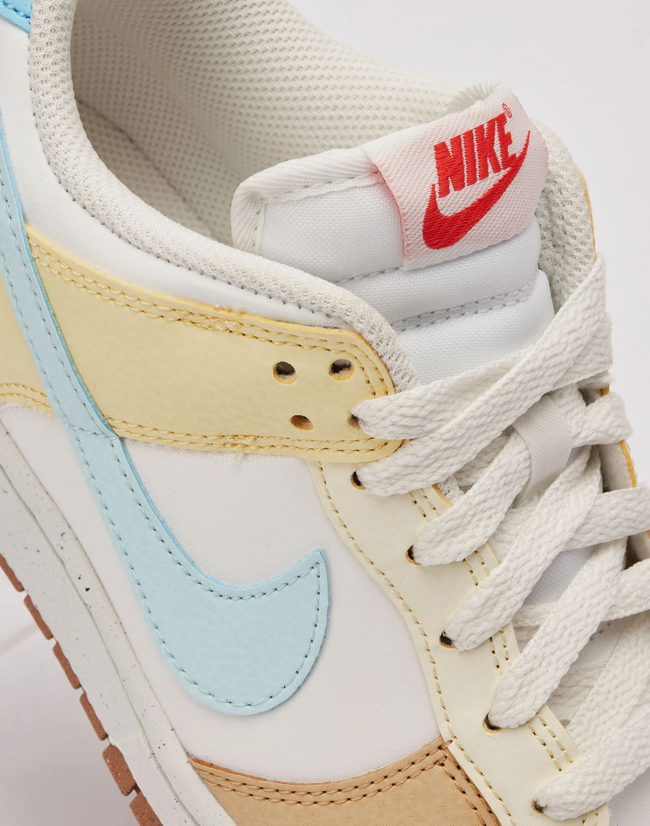 Nike Dunk Low Next Nature ShockDispersion