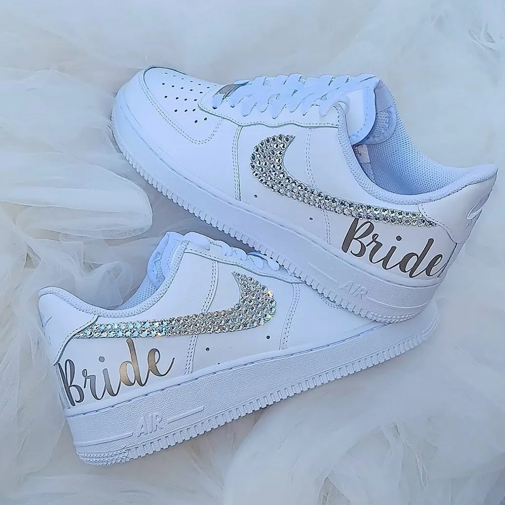 Air Force 1 '07 Women (White) Sports Ready Distinctive Design