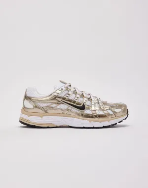 Nike P-6000 running with a sports bra