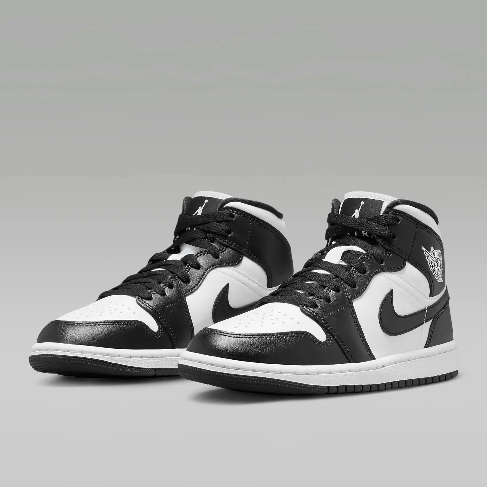 Limited Edition Air Jordan 1 Women Mid (Black/White) Quick Dry Liner