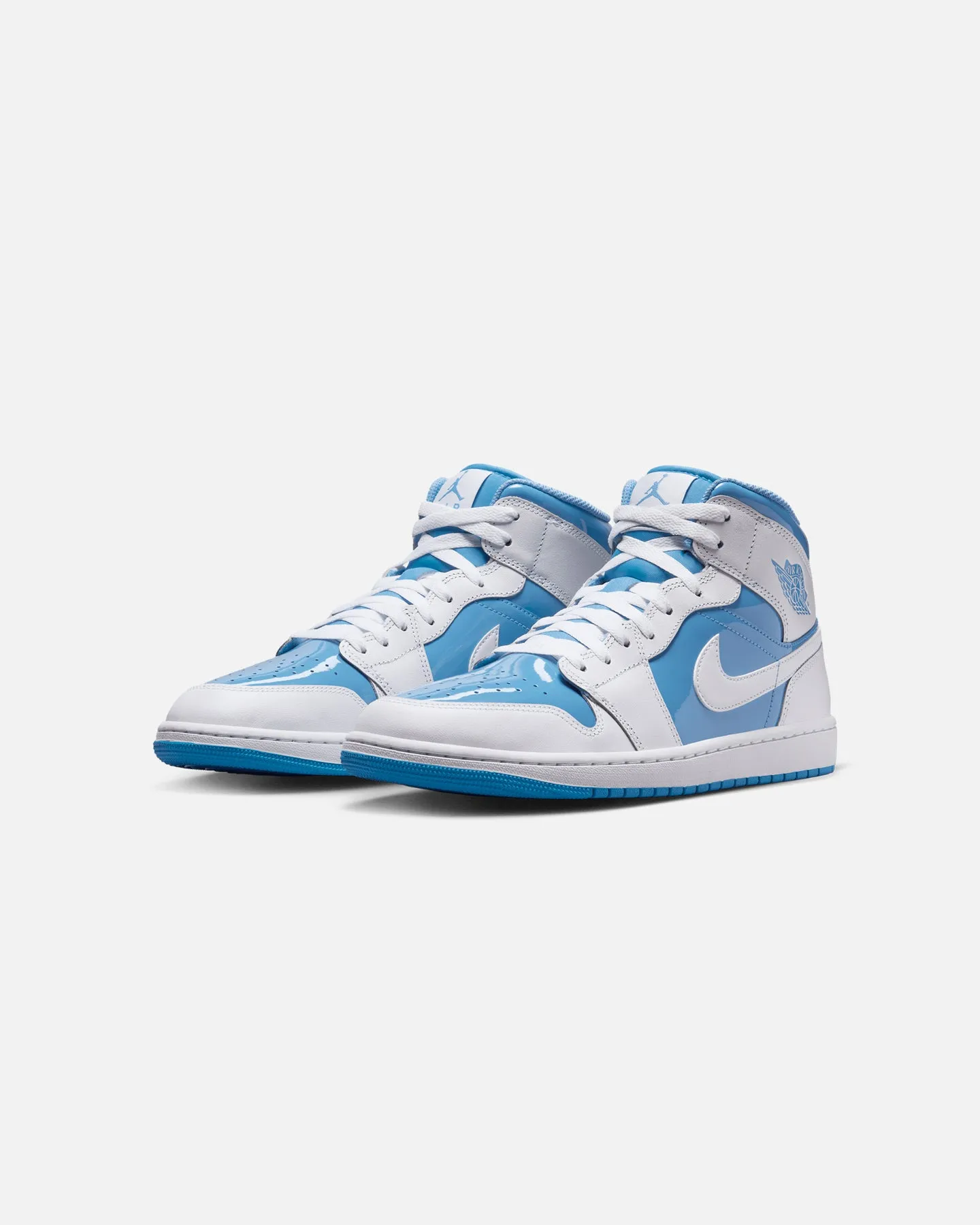 Jordan Air Jordan 1 Mid SE 'Legend Blue' White/Blue Posture aid
