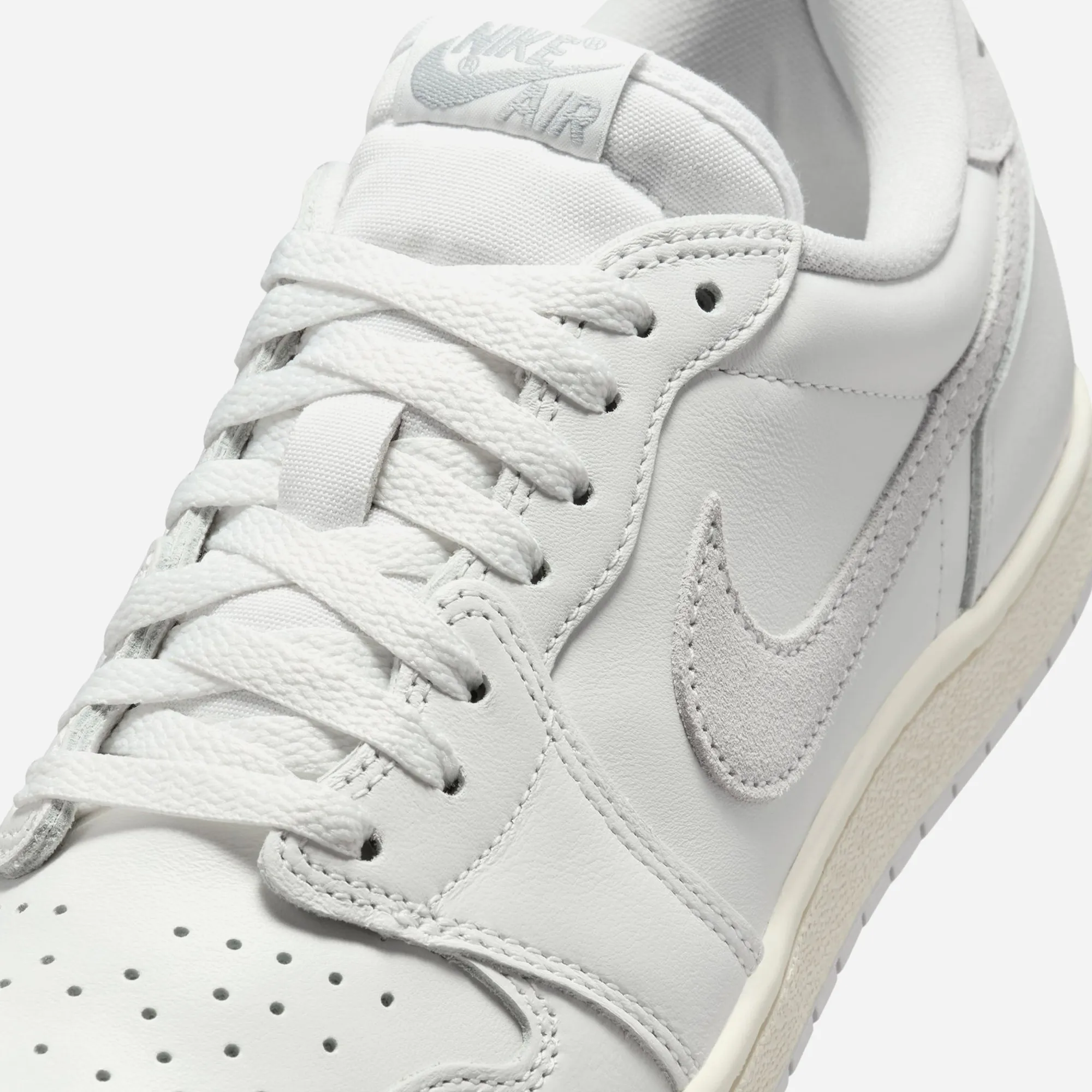 TPE Injection Midsole Flex Grip Nike Jordan 1 Low Neutral Grey