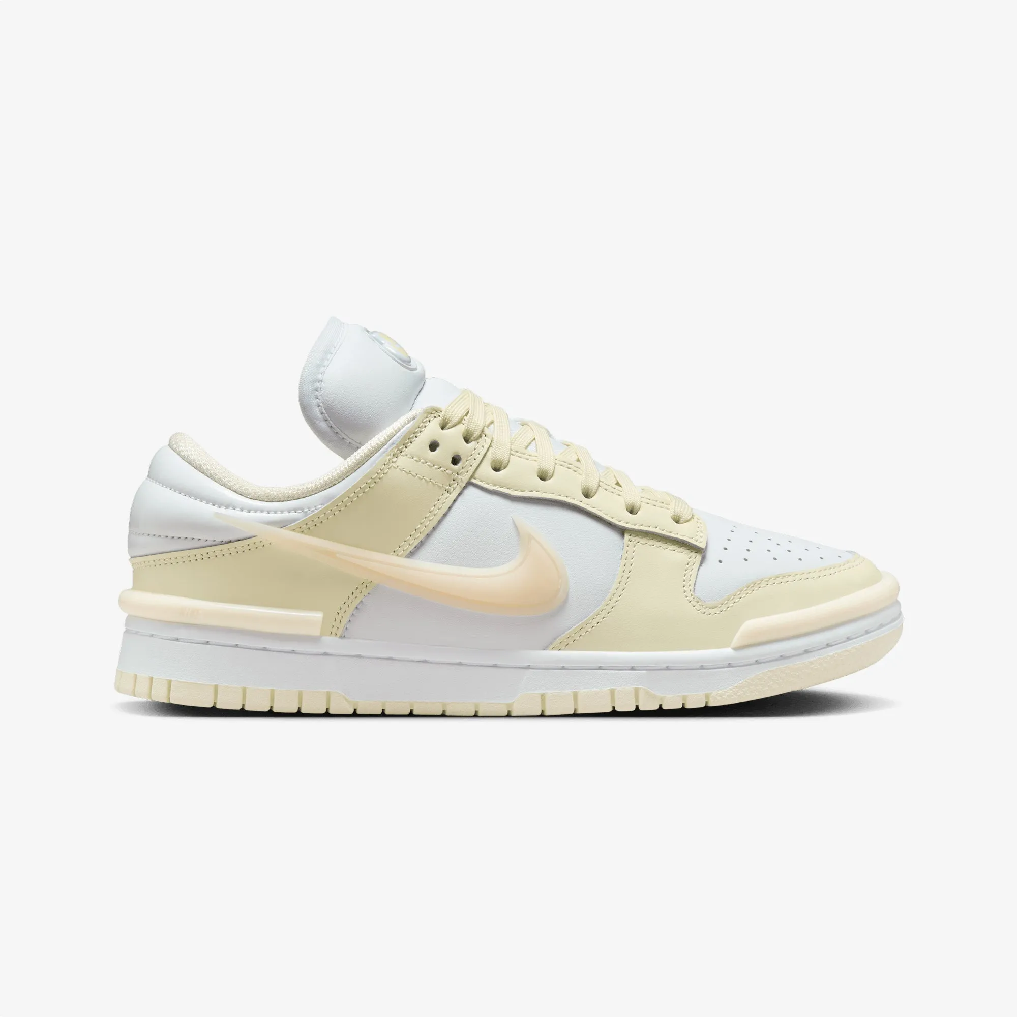 Nike | DUNK LOW TWIST  { COCONUT MILK/GUAVA ICE-WHITE Lightweight Feel Urban Activity