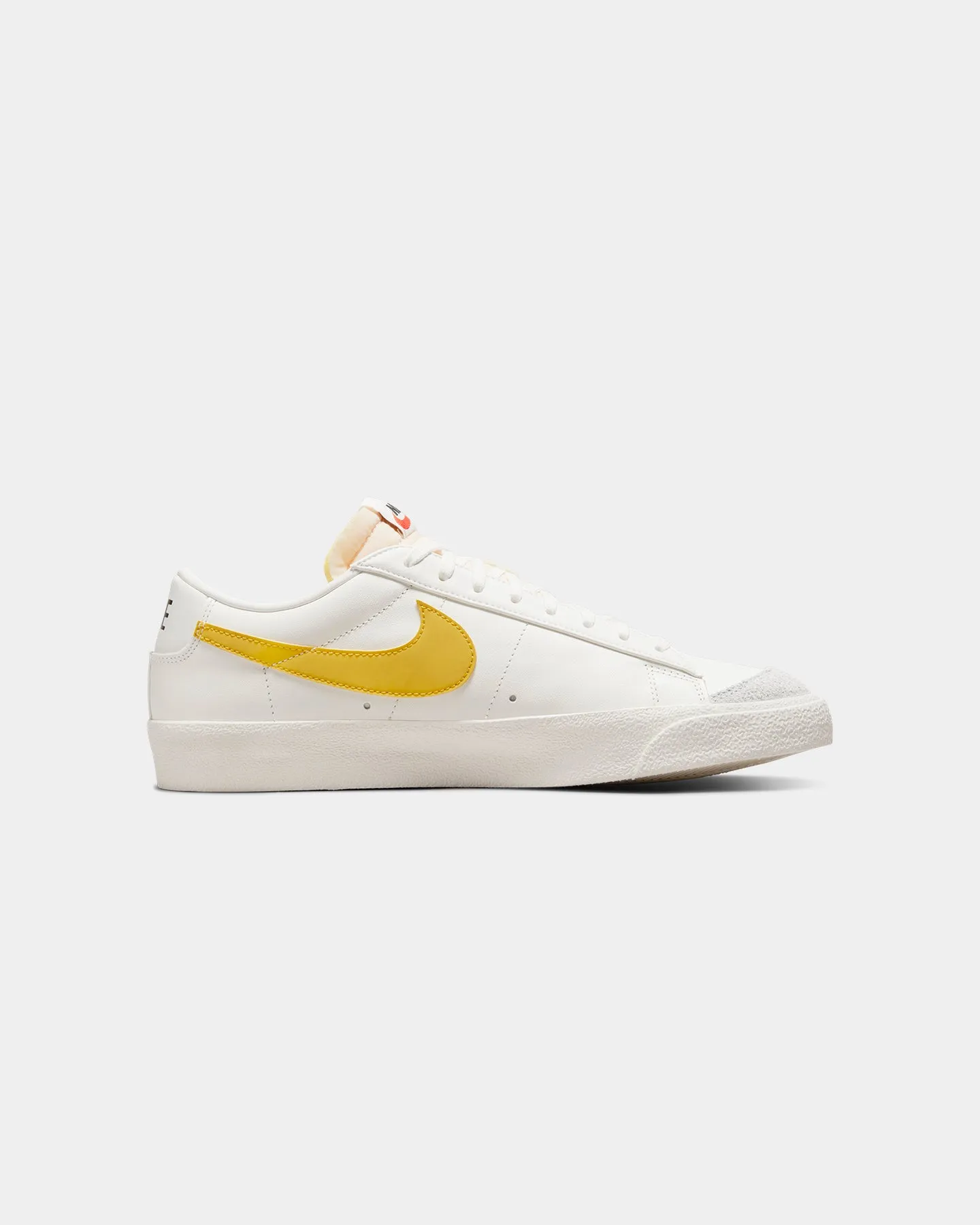Nike Blazer Low '77 Vintage Sail/Light Bordeaux/Vivid Sulfur Beach Fun