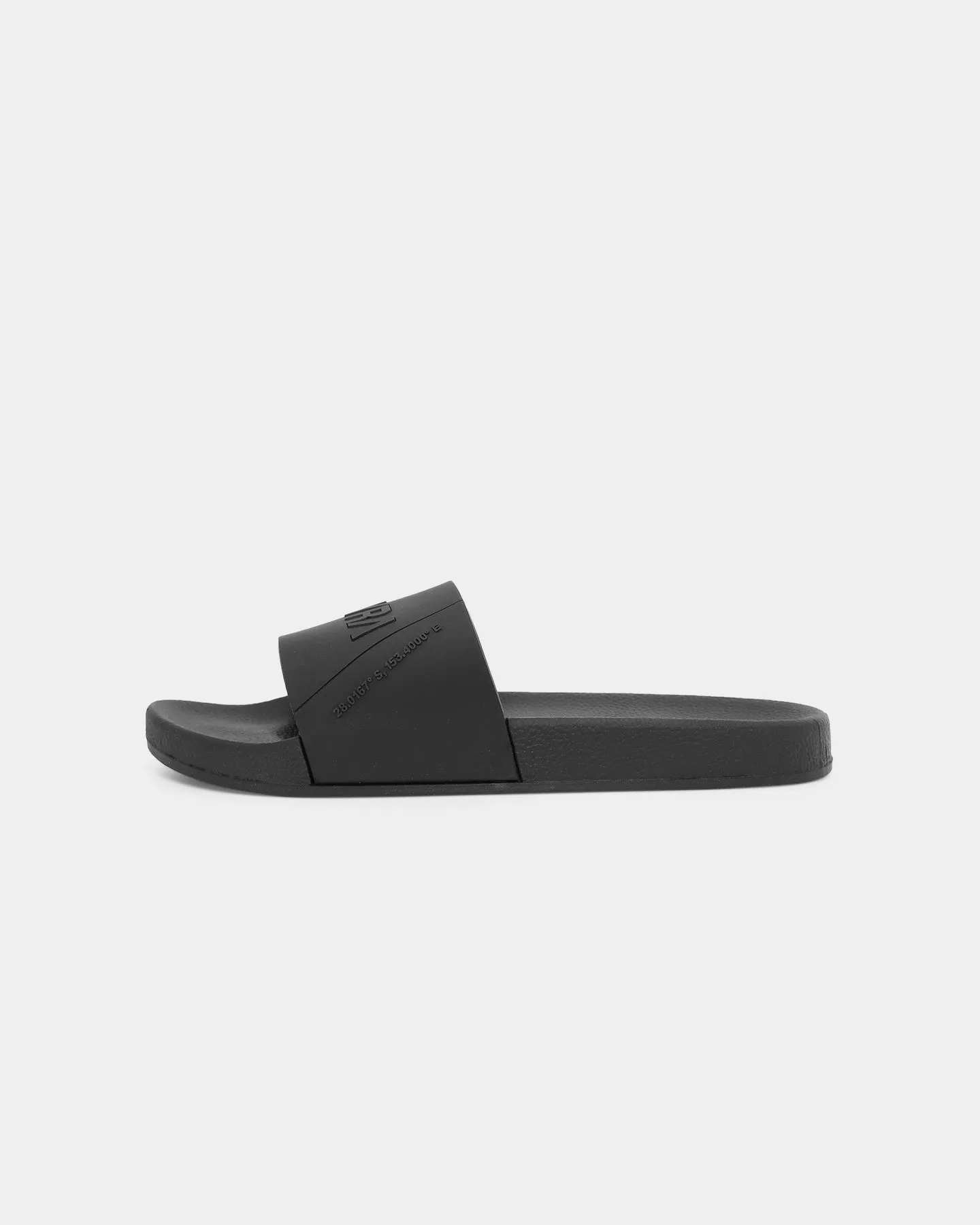 PYRA Location Slides Black/Black Waterproof Daily Walk