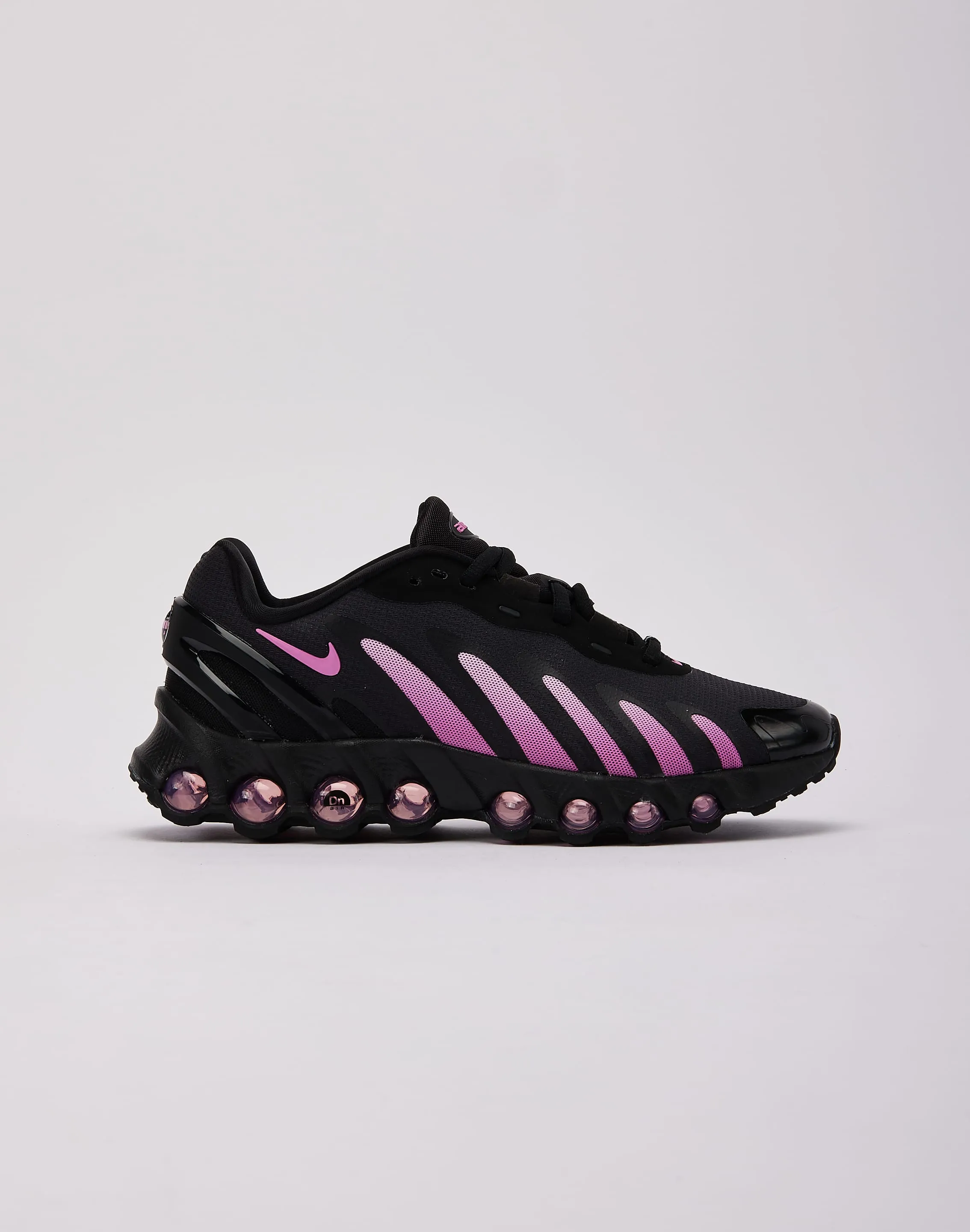 Nike Air Max Dn8 lace - up running option