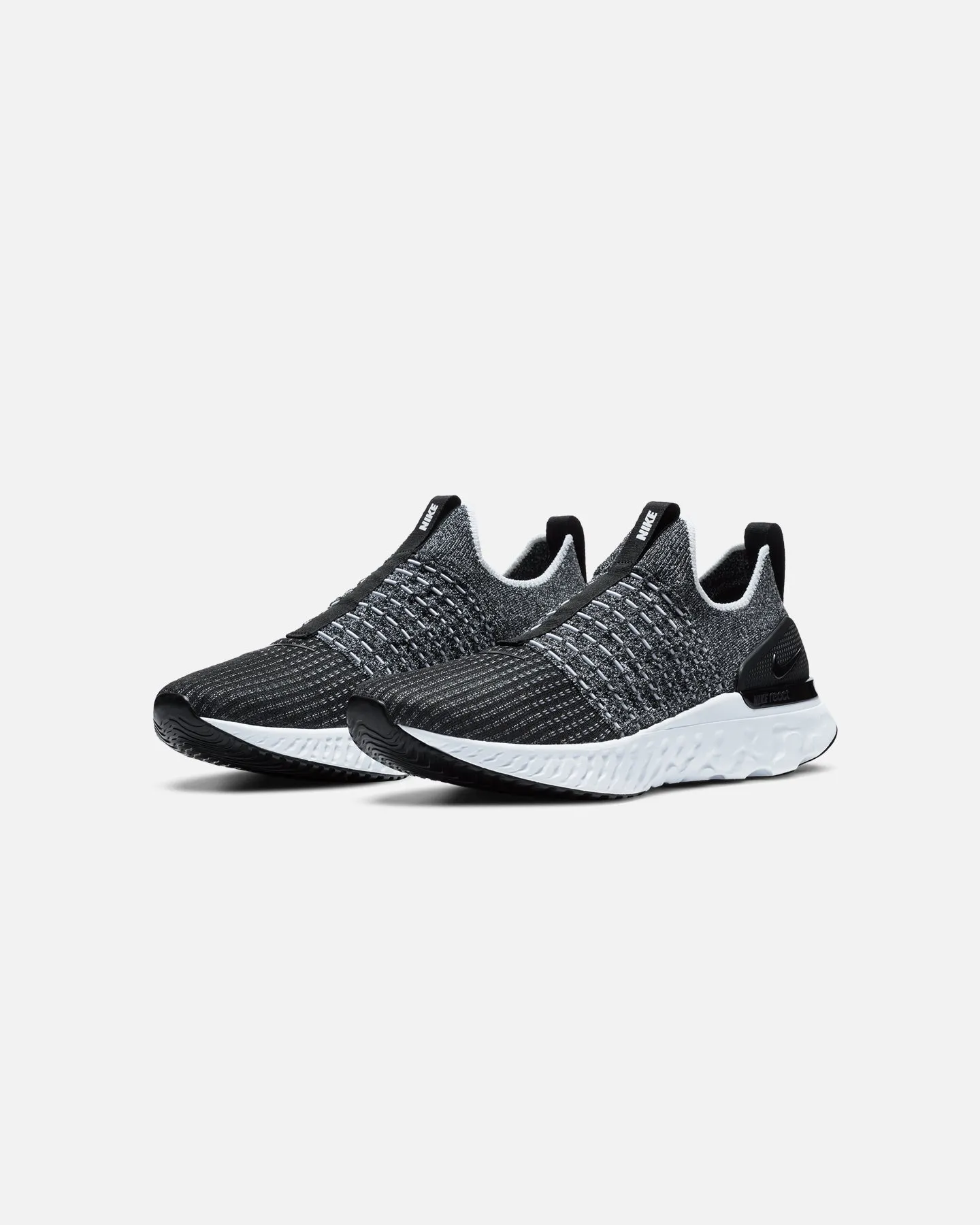 Nike React Phantom Run FlyKnit 2 Black/White Breathable City Adventure Elastic