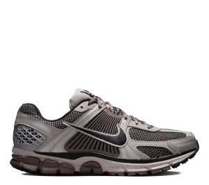 Nike Zoom Vomero 5 Eco Friendly Office Workers easy move