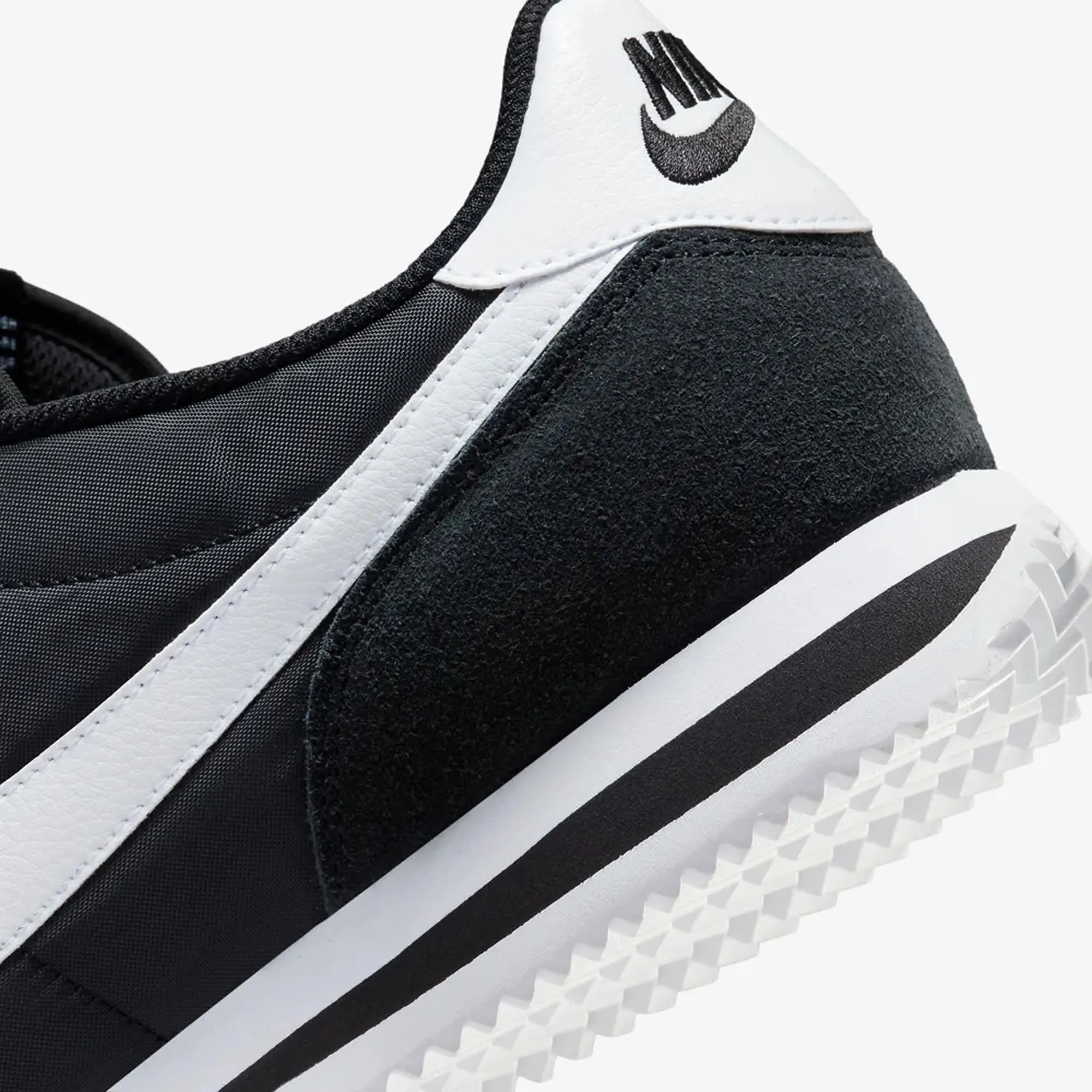 Nike | CORTEZ TXT  { BLACK/WHITE Relax Feel