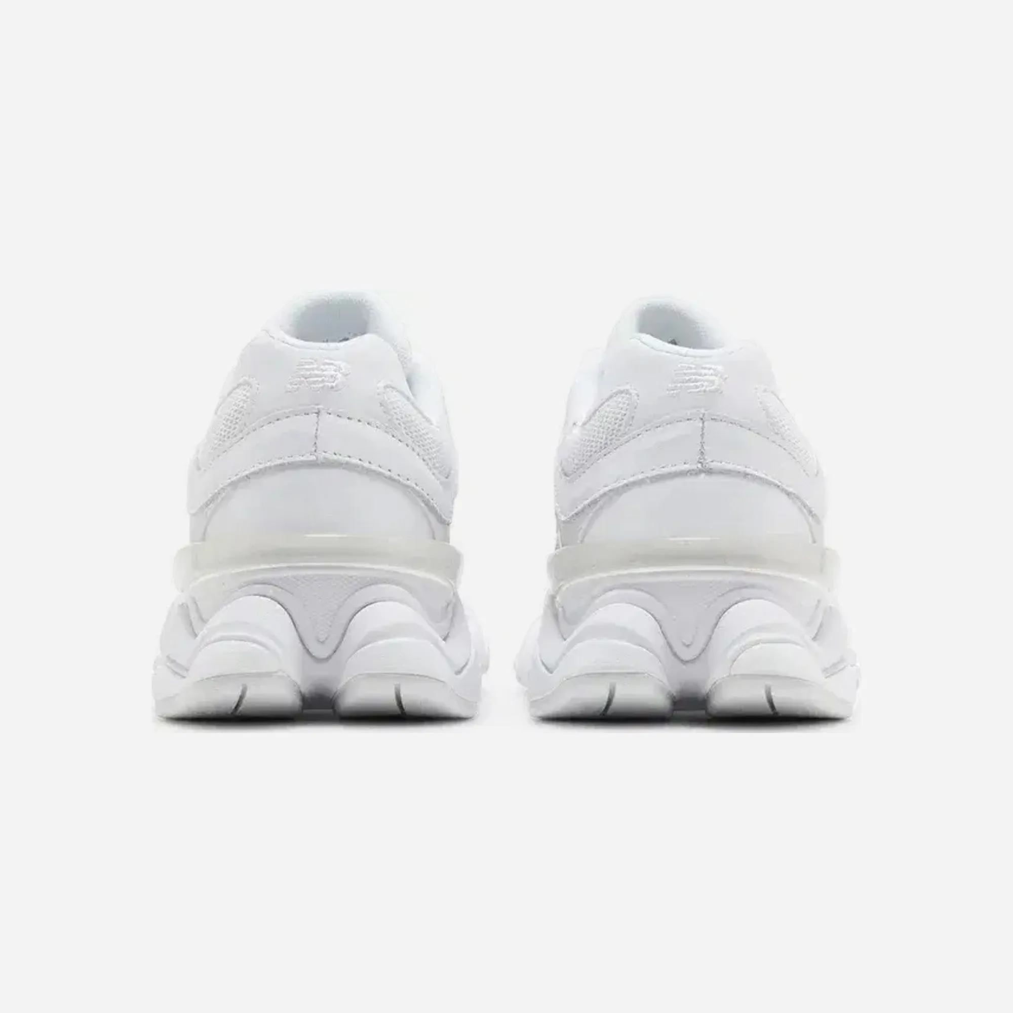 Breathable Padding running in a cliff area shoes New Balance 9060 Triple White