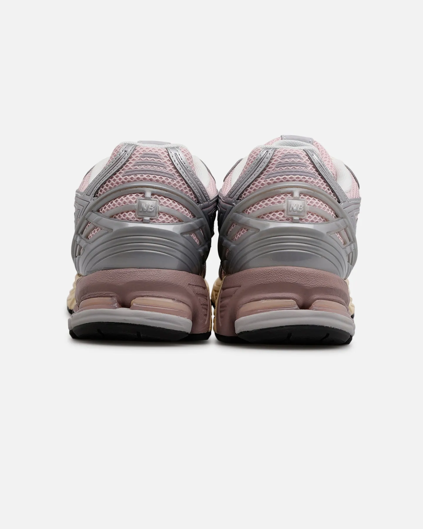 New Balance 1906R Rose Sturdy Build Play Mode