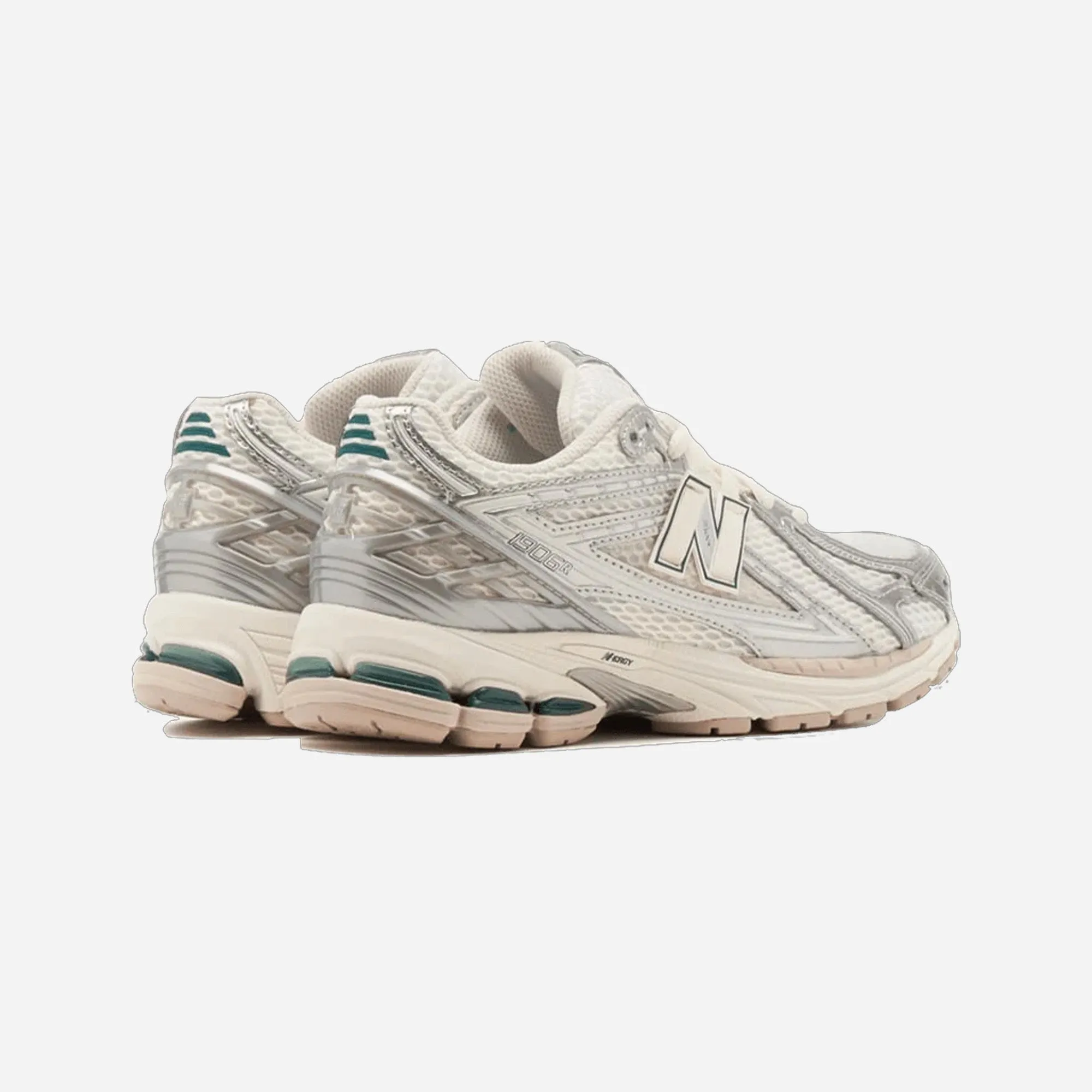 abrasion - resistant shoes New Balance 1906R Silver Metallic Cream
