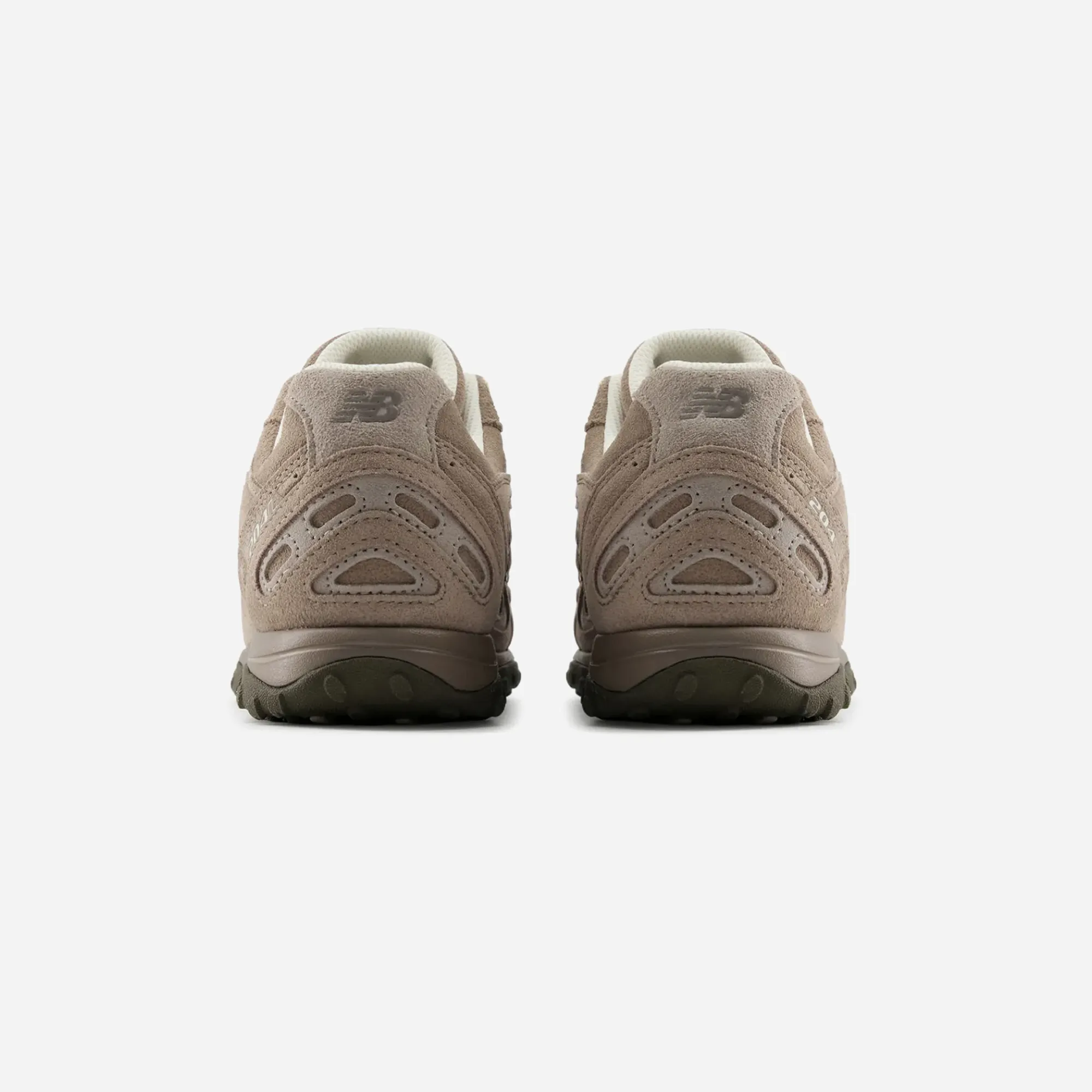 New Balance 204L Mushroom Arid Stone cushioned shoe qualities