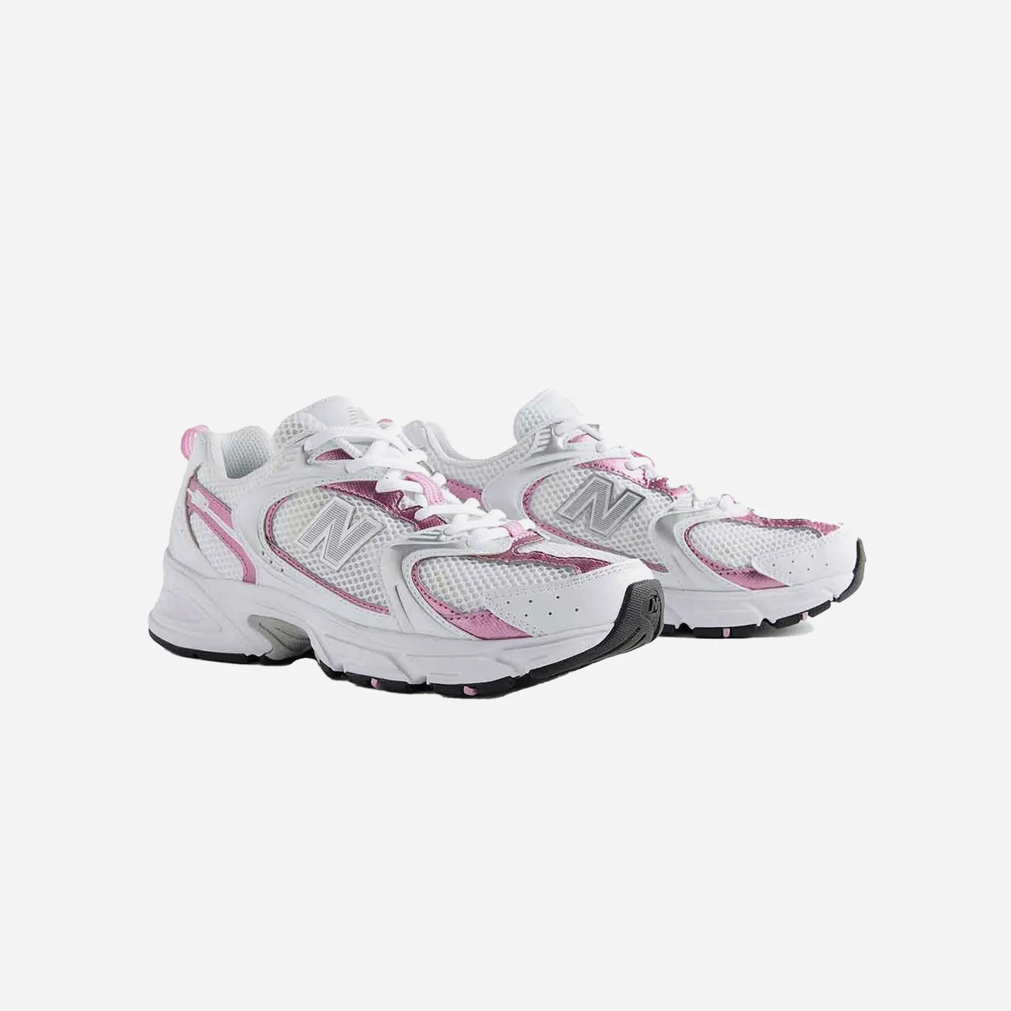 running in a road race shoes optimize running form New Balance 530 White Pink Sugar