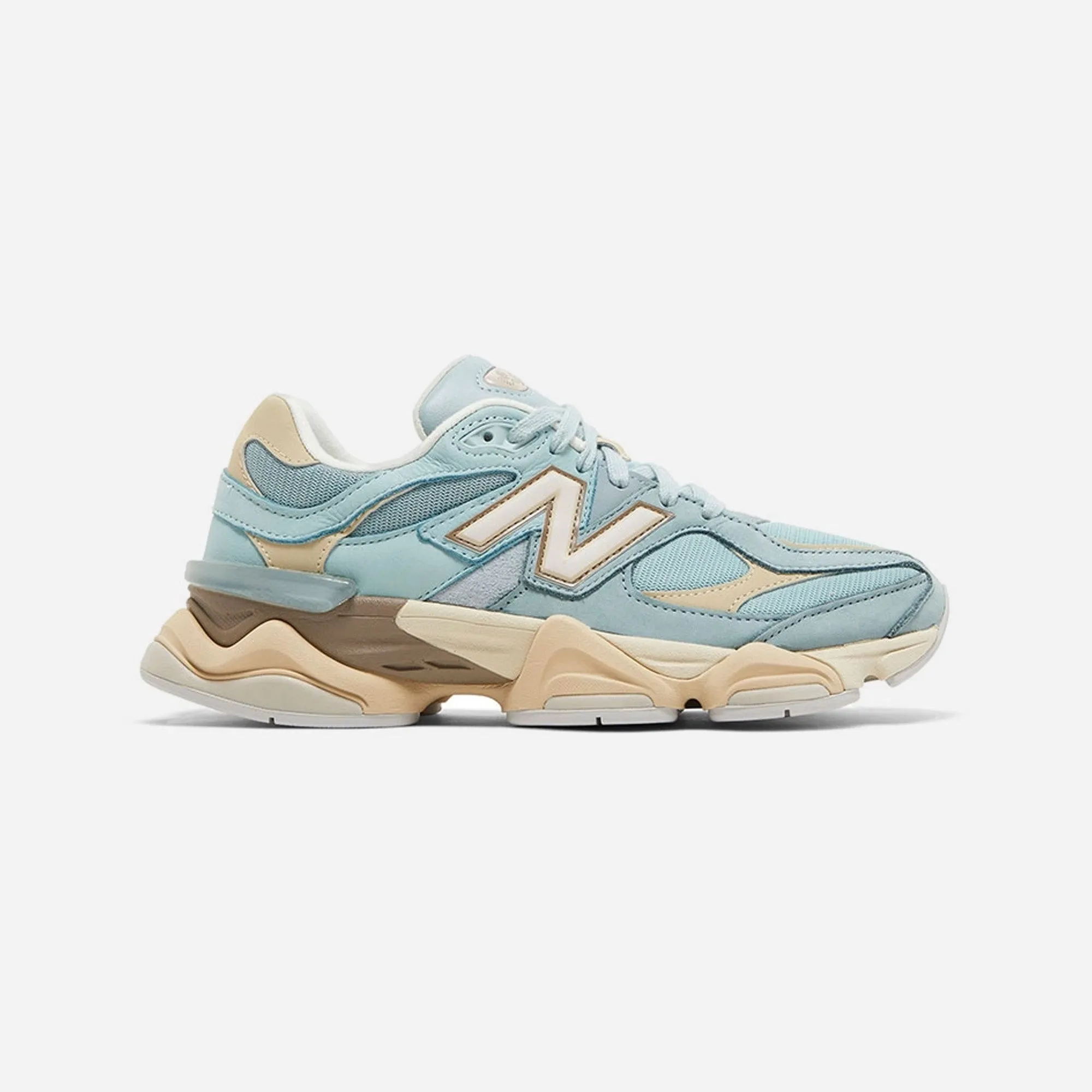 Race ready New Balance 9060 Blue Haze