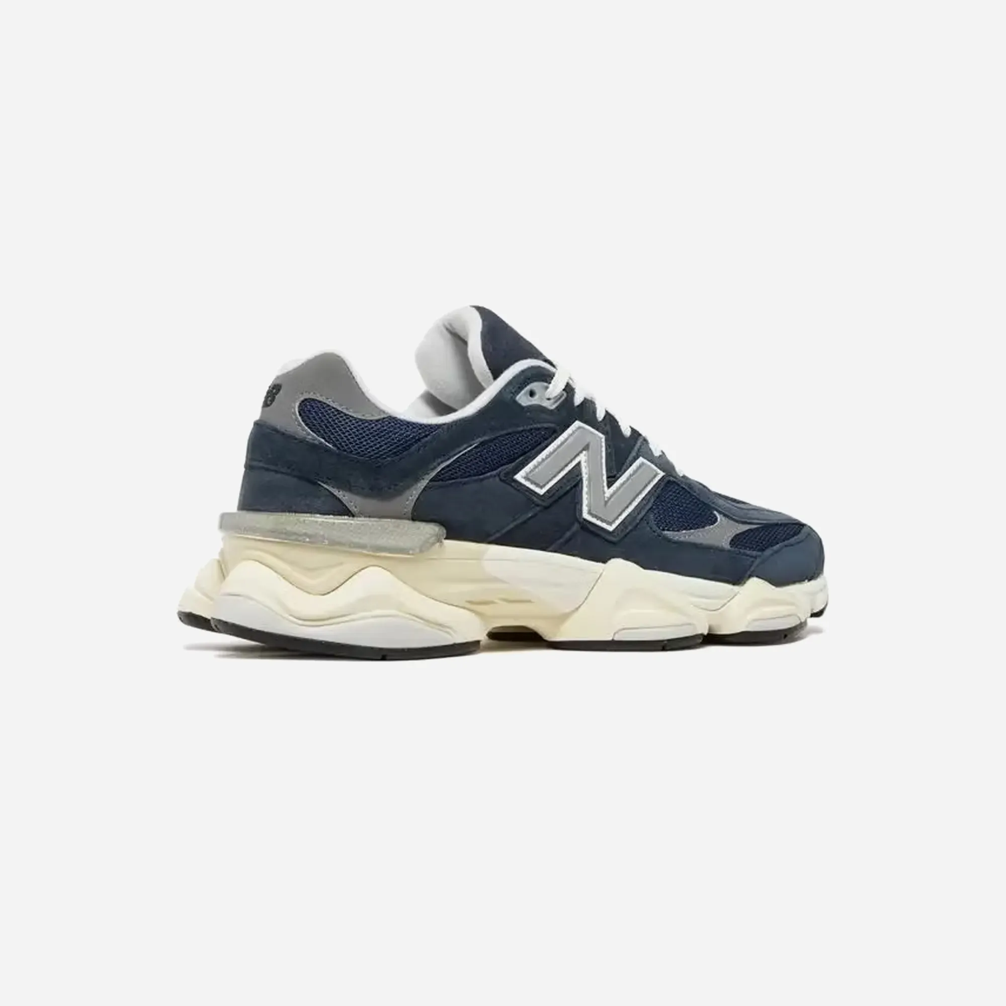 NEW BALANCE 9060 OUTERSPACE beach jogging
