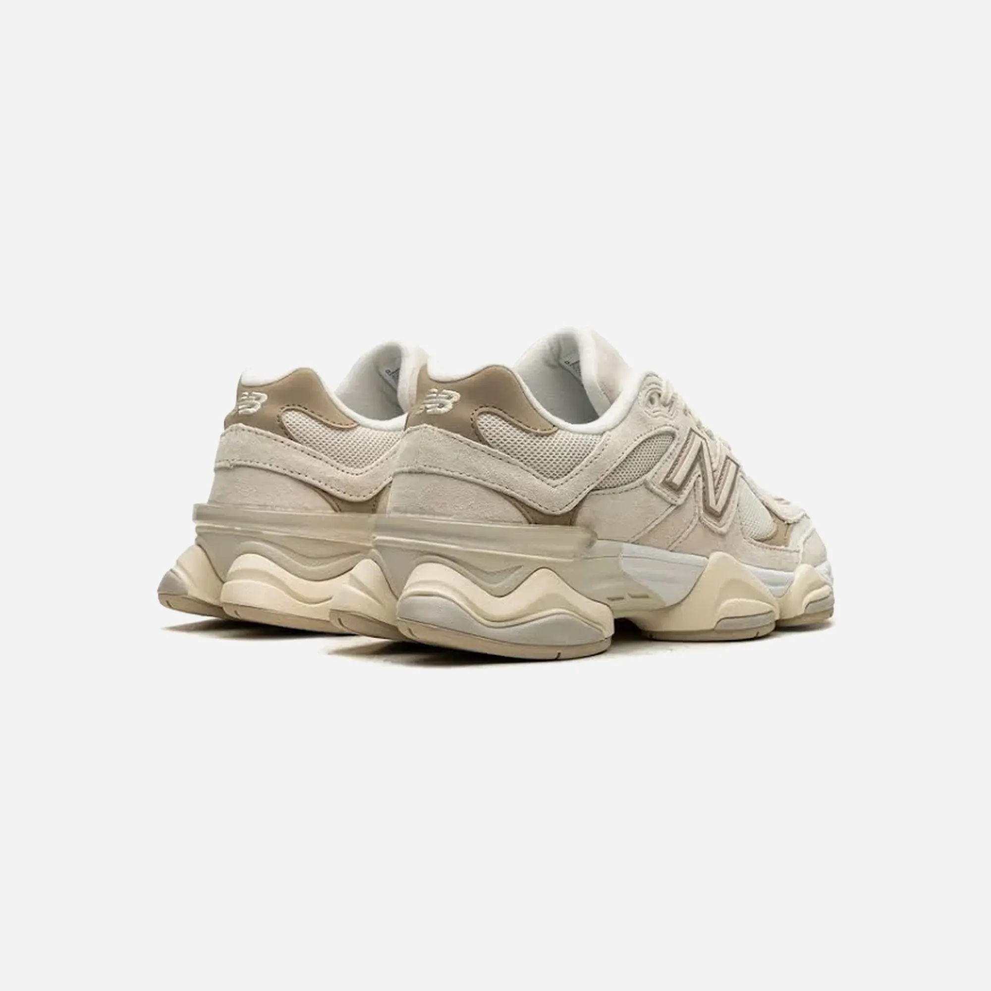 countryside running shoes New Balance 9060 Sea Salt Brown