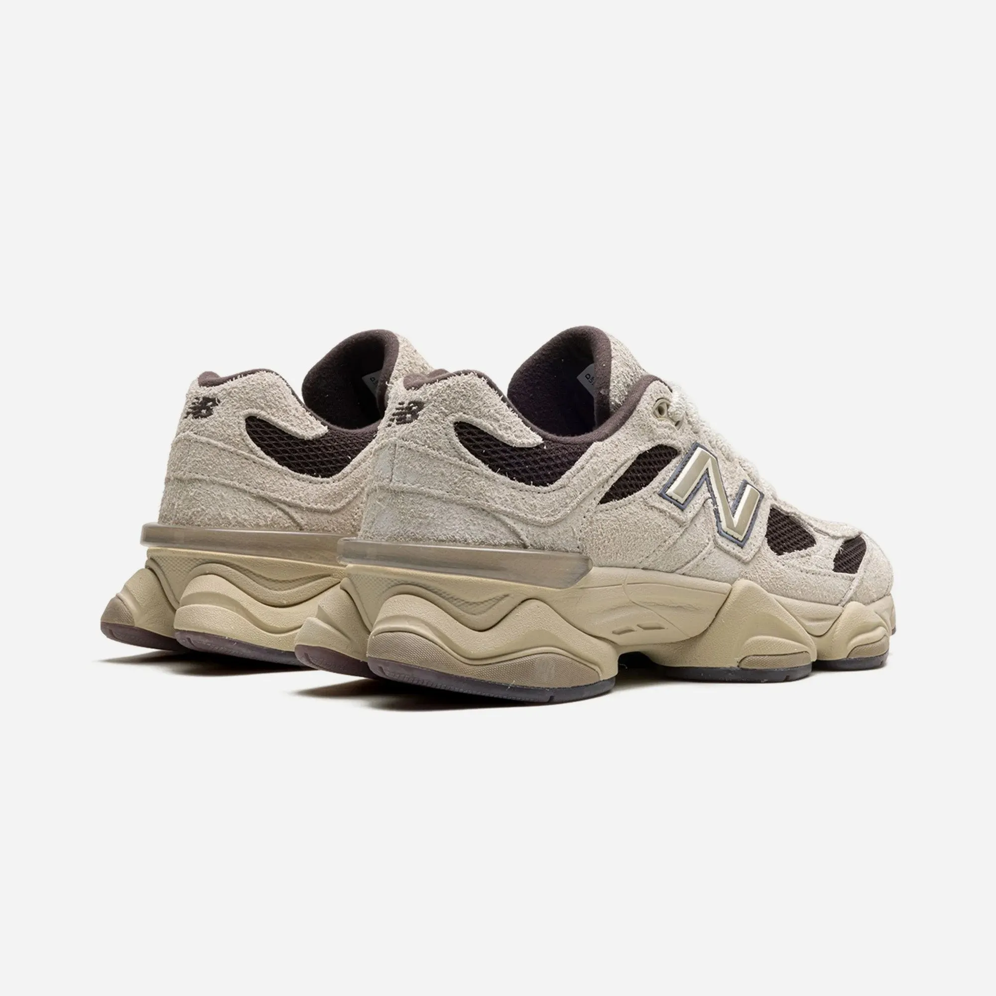 New Balance 9060 Sydney Mclaughlin Levrone closed - toe shoes