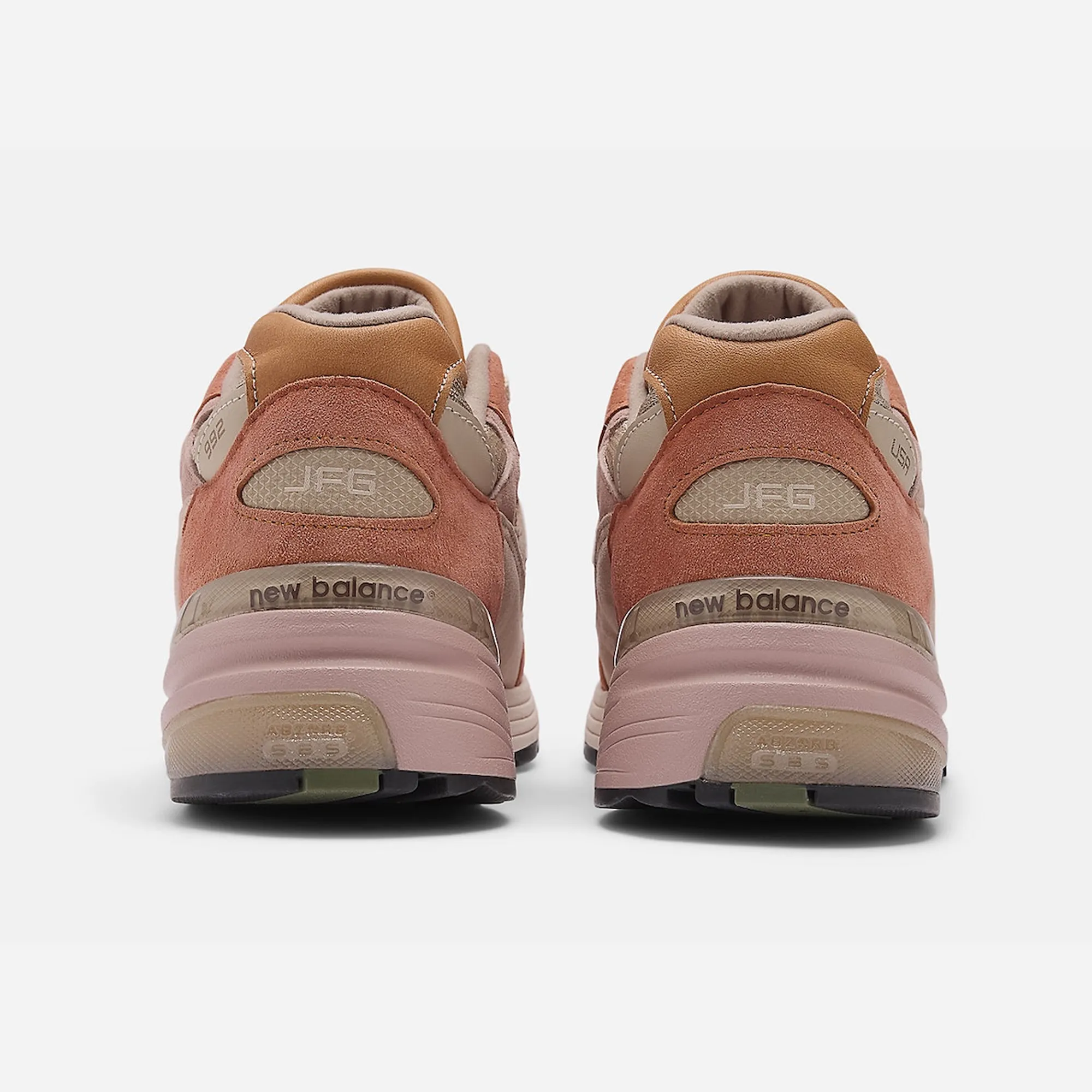 Stretch Mesh Durable outsole New Balance 992 MiUSA Joe Freshgoods Aged Well