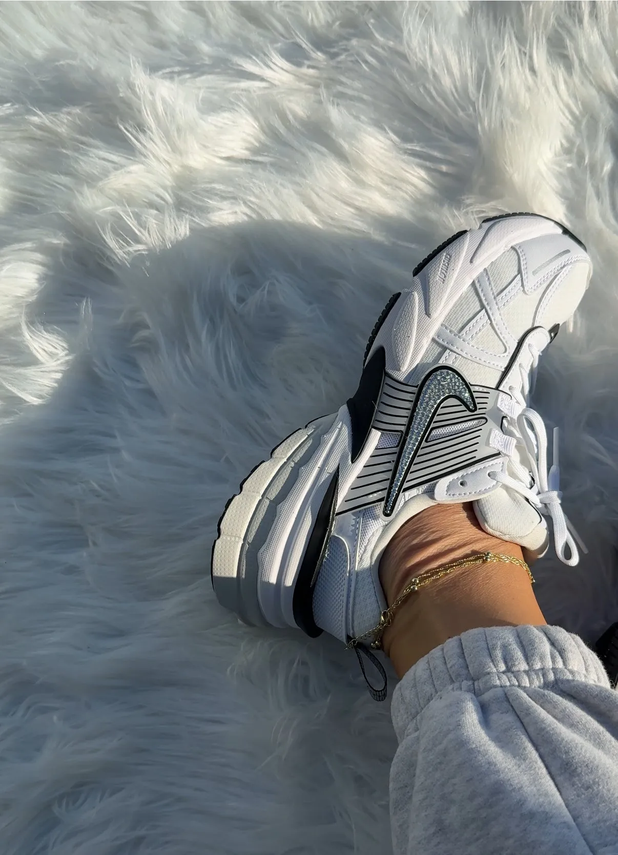 Refined Mood Perfect Fit ?NEW? White and Black Swarovski Womens Nike Shoes