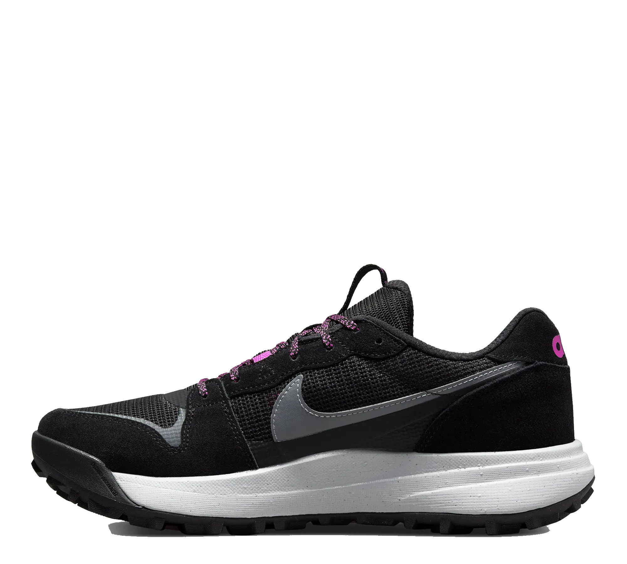 Good Traction Storm Proof Nike ACG Lowcate