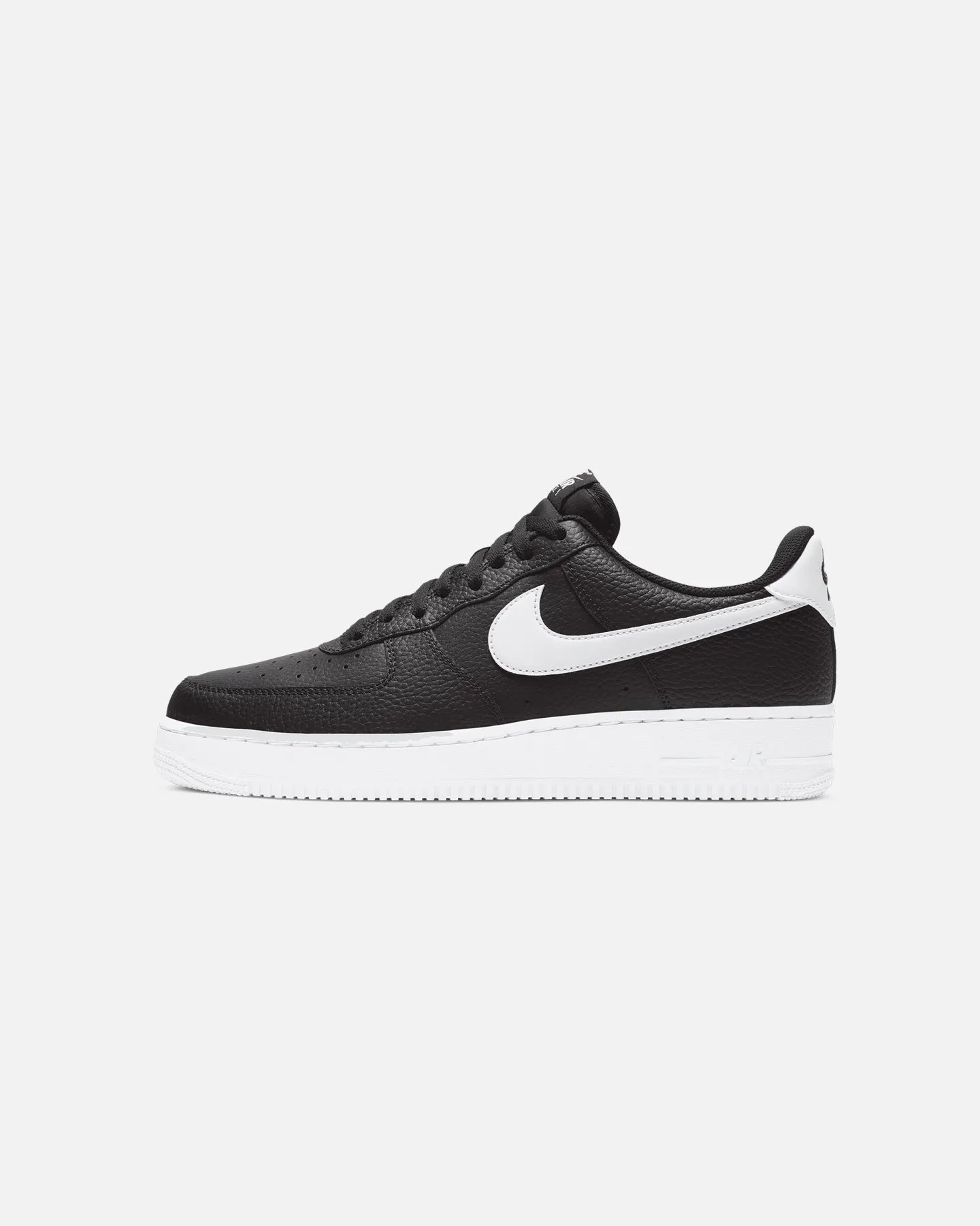 Comfortable Run Neutral Motion Control Nike Air Force 1 '07 Black/White